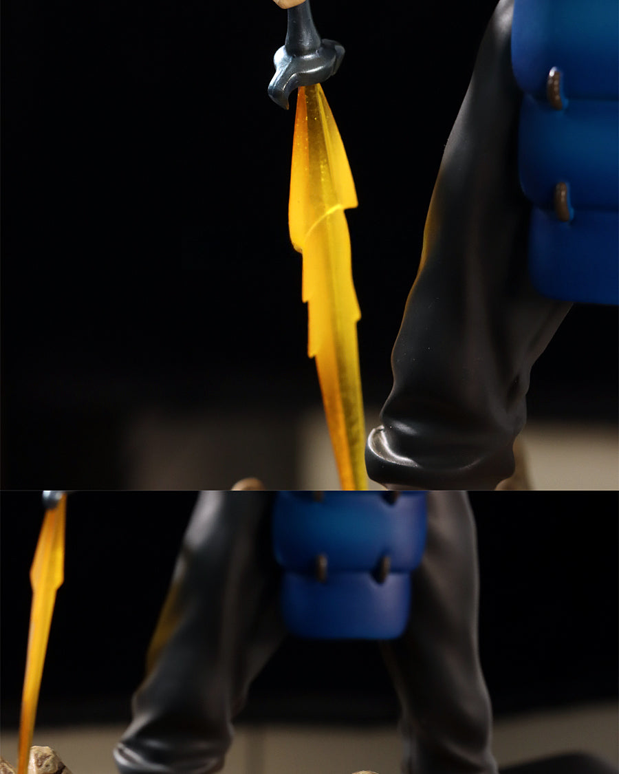 Tobirama Senju Acción Figura - Edición de 28 cm de colección | Pose dinámica con efectos de chakra y espada