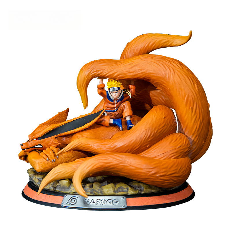 Naruto de la infancia con Kurama Action Figura - 22cm | Pose dinámica con chakra de nueve colas