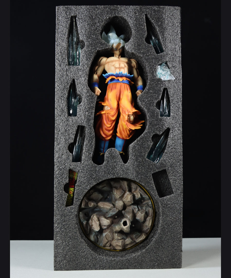 Dragon Ball Z Goku Figura-32 cm, 1.1 kg-Base de iluminación, Dios Super Saiyan