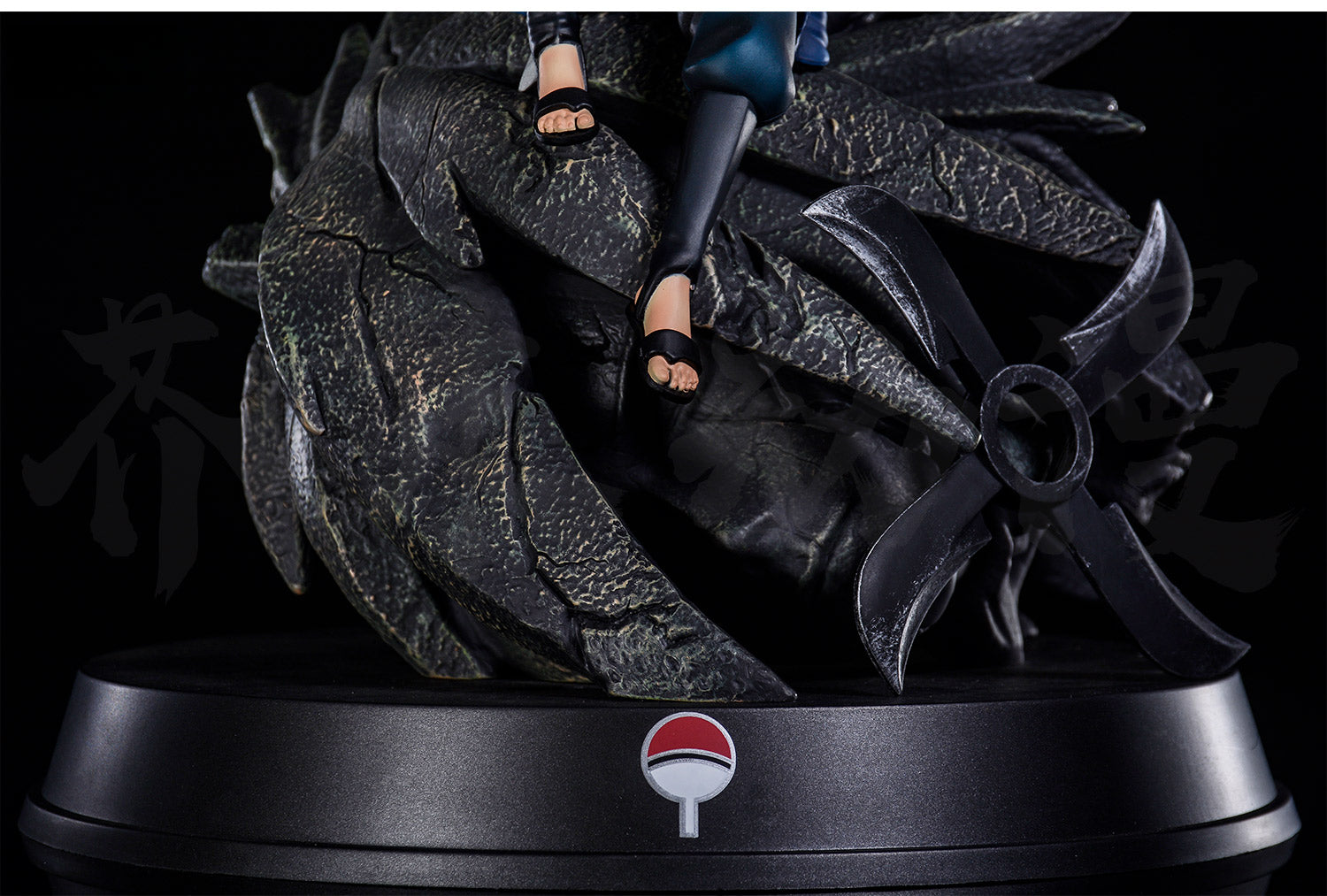 Figura de acción Sasuke Uchiha - 35 cm | PVC premium con Eagle & Sword