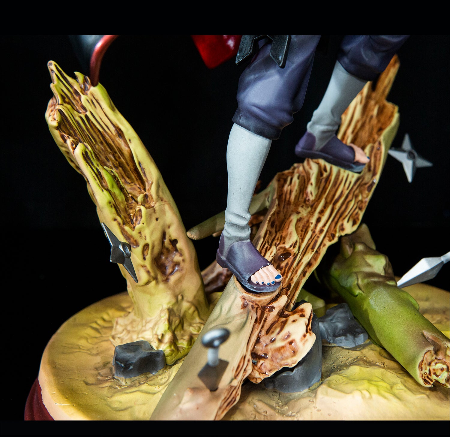 Figura da ação Uchiha Obito - edição de 31cm de colecionador | Pose dinâmica com máscara, efeitos de chakra e base de besta cauda