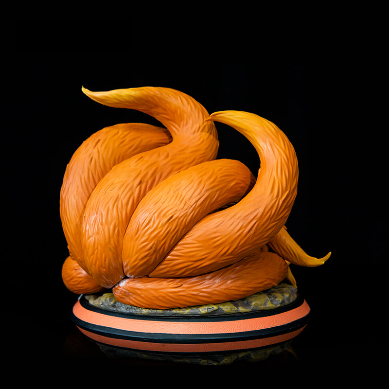 Naruto de la infancia con Kurama Action Figura - 22cm | Pose dinámica con chakra de nueve colas