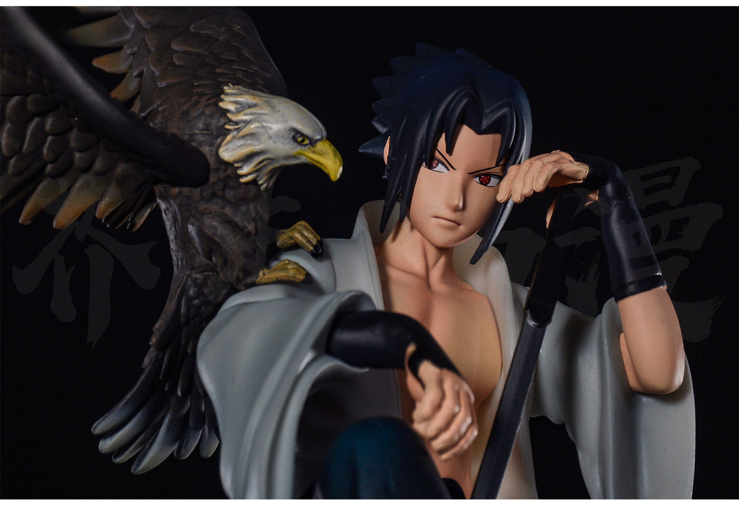 Figura de acción Sasuke Uchiha - 35 cm | PVC premium con Eagle & Sword