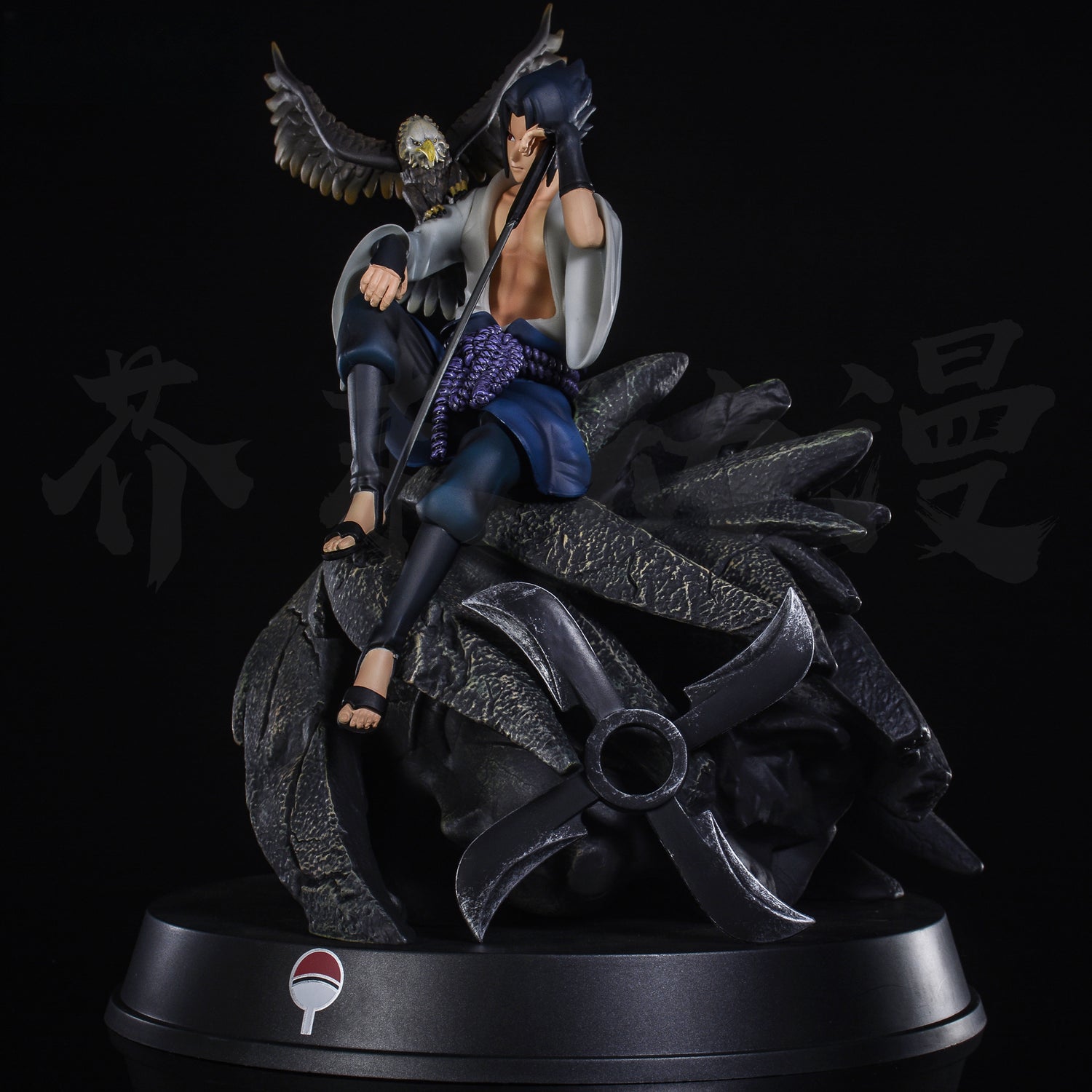 Figura de acción Sasuke Uchiha - 35 cm | PVC premium con Eagle & Sword