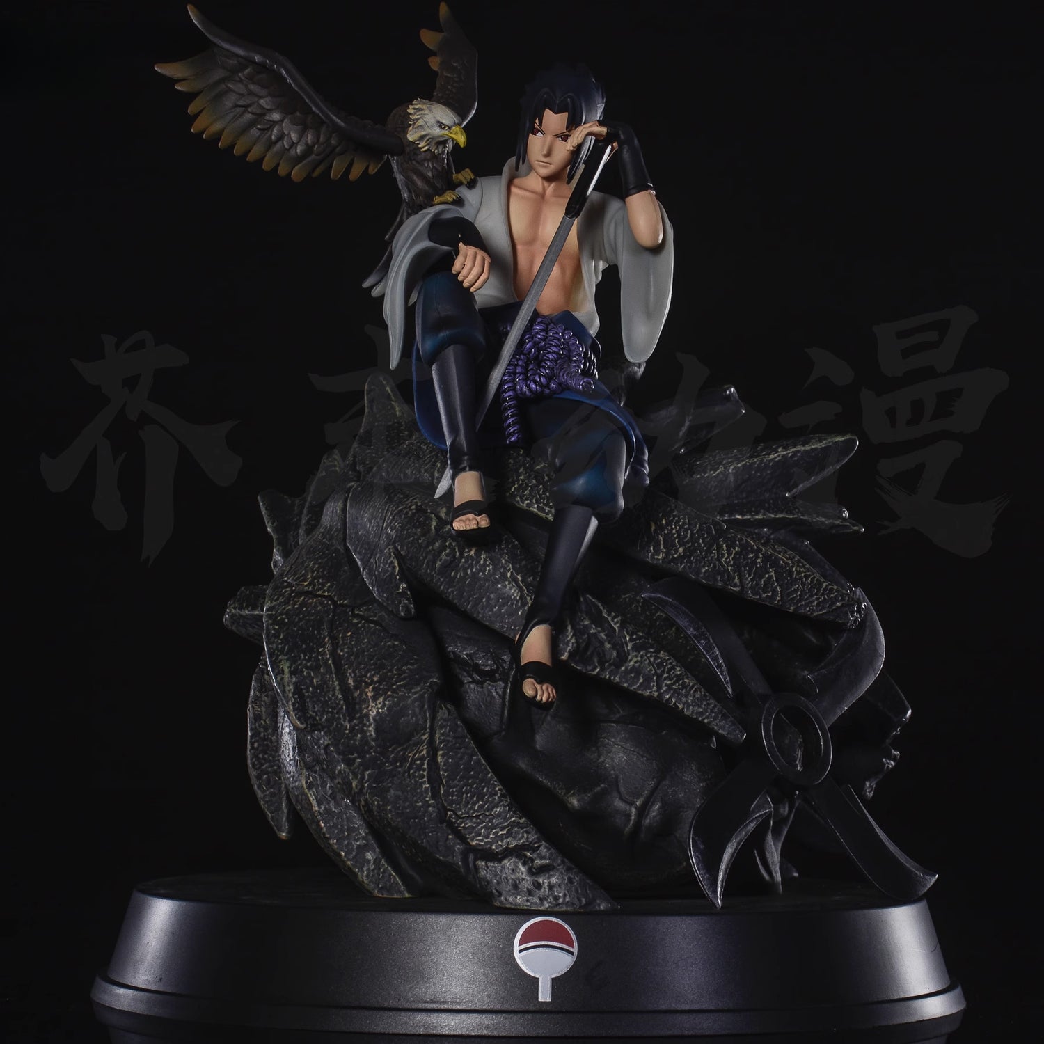 Figura de acción Sasuke Uchiha - 35 cm | PVC premium con Eagle & Sword