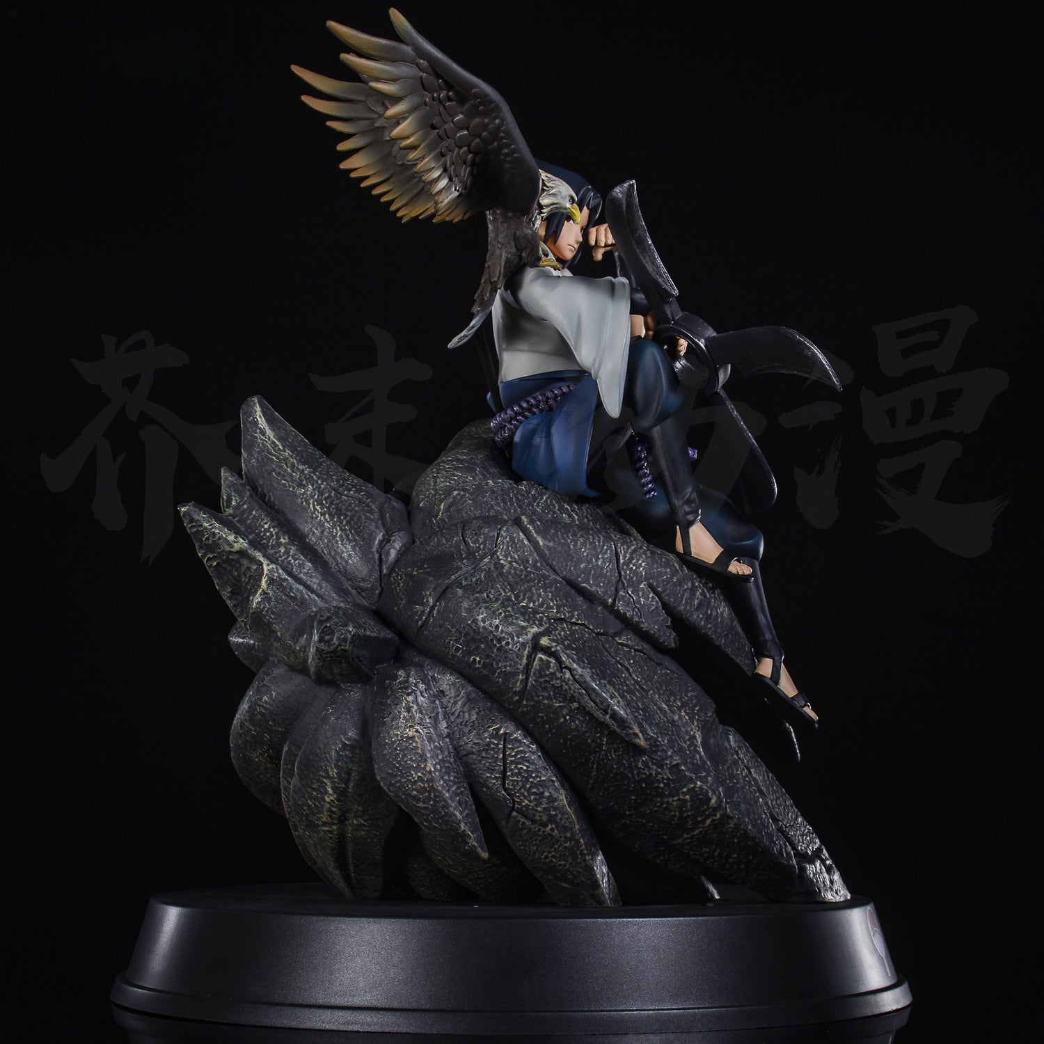 Figura de acción Sasuke Uchiha - 35 cm | PVC premium con Eagle & Sword