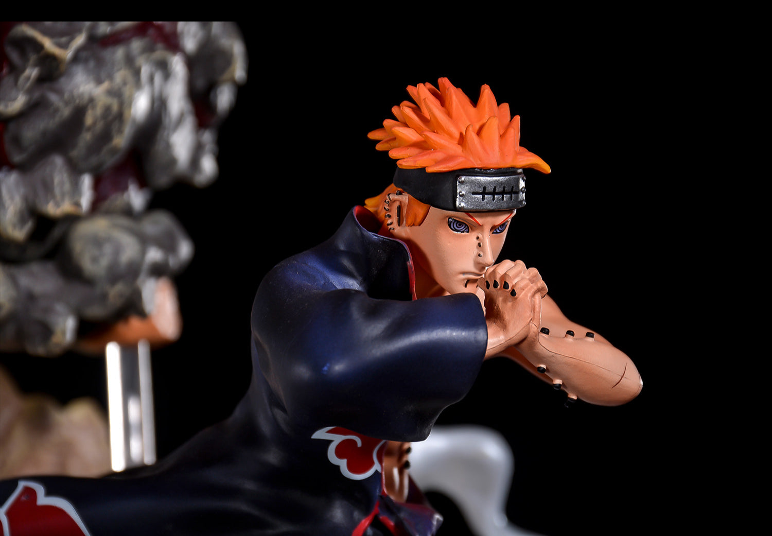 Figura de acción del dolor - 43.8 cm | PVC premium con función de iluminación-Naruto Collectible