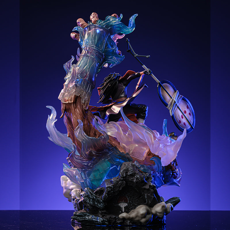 Figura de acción de Uchiha Madara - Edición de colección de 40 cm | Pose dinámica con efectos de chakra y bestia de cola