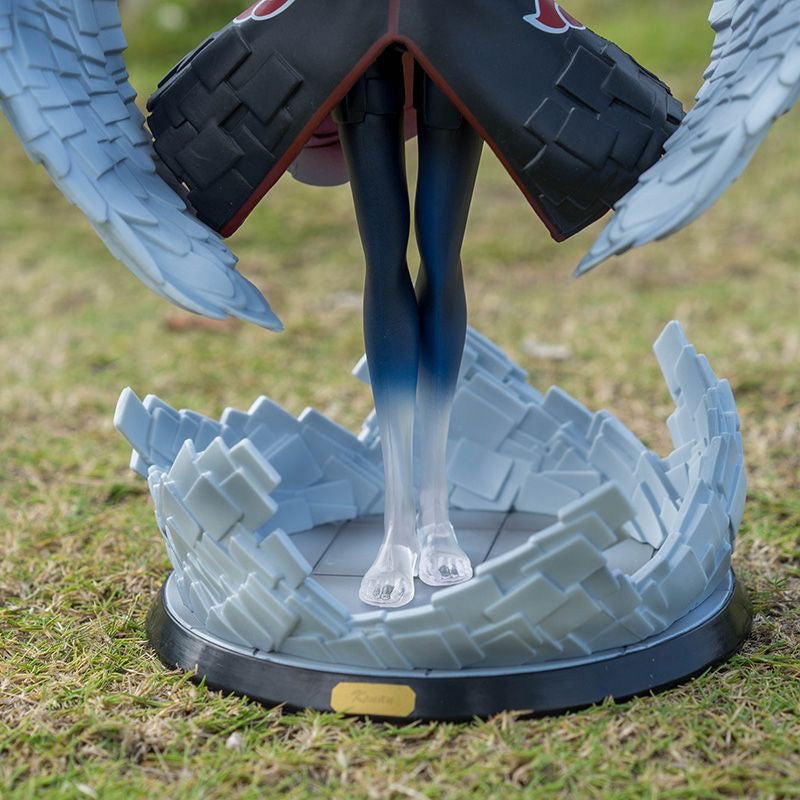 Figura de acción de Konan - Edición de 26 cm Collector | Capa detallada de Akatsuki con alas de ángel y base de papel jutsu