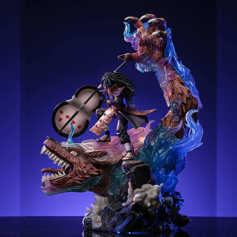 Figura de acción de Uchiha Madara - Edición de colección de 40 cm | Pose dinámica con efectos de chakra y bestia de cola