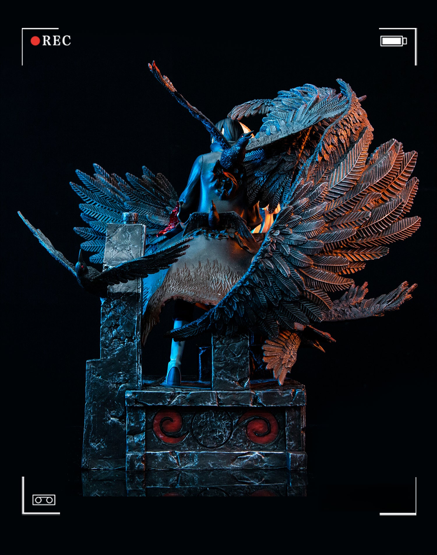 Uchiha Itachi Actionfigur - 33cm | Premium -Display mit Akatsuki -Flügeln und Lüfterdetails