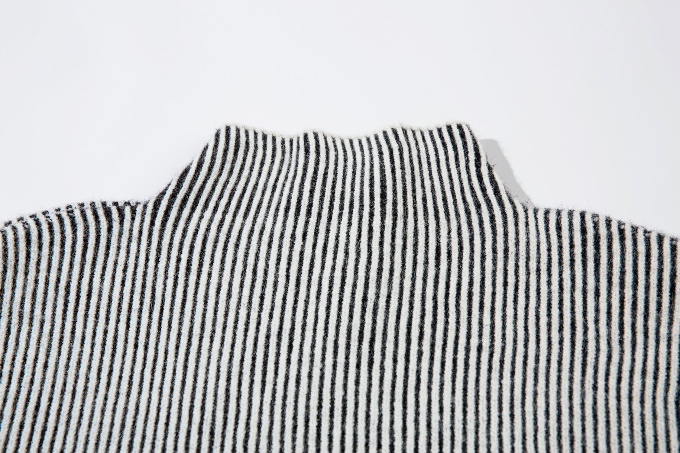 Omirad Lightning Graphic Ribbed Knit Sweater | SEAKOFF