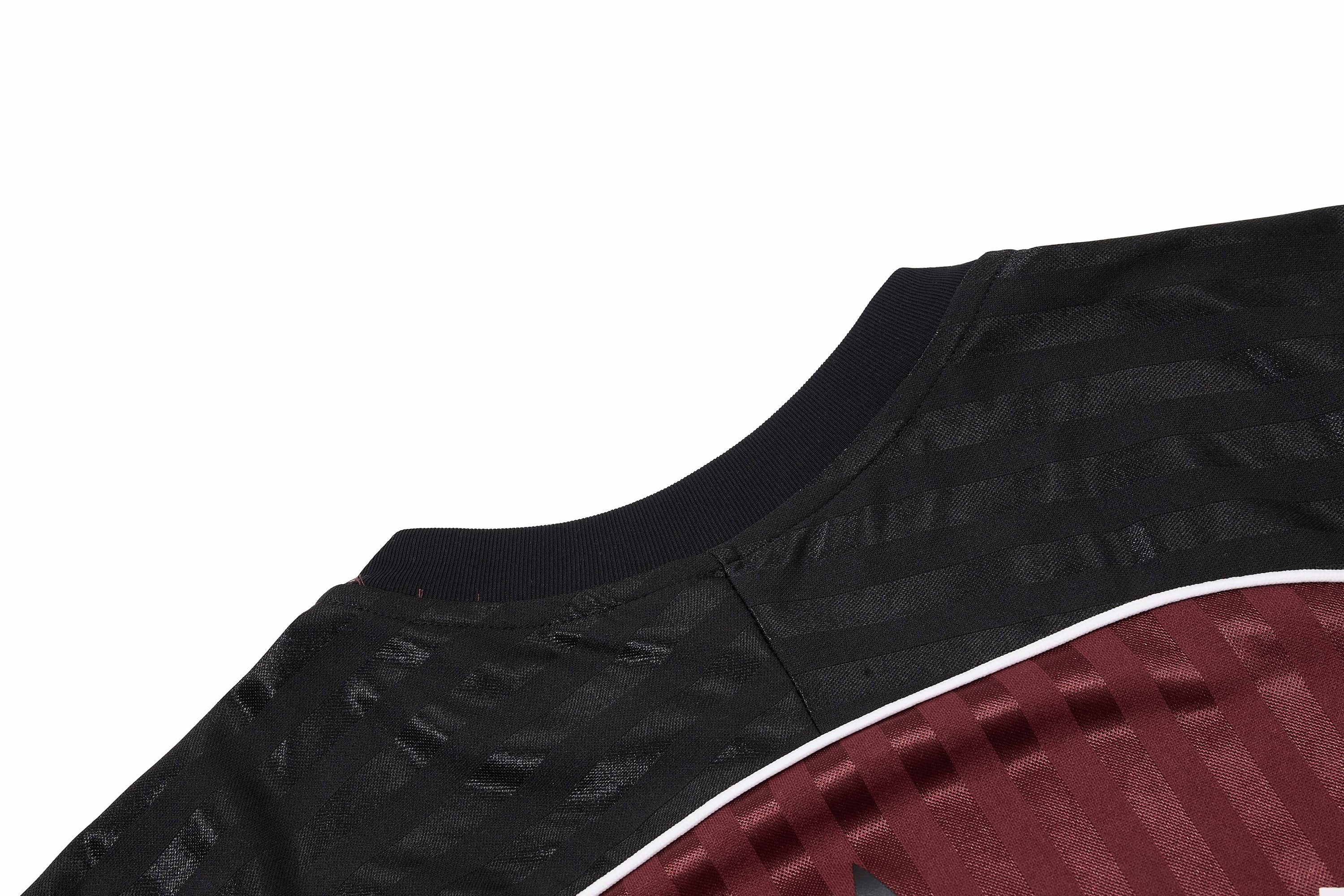FORAMDERGTS Velocity Stripe Football Jersey Tee | BLACKGTS