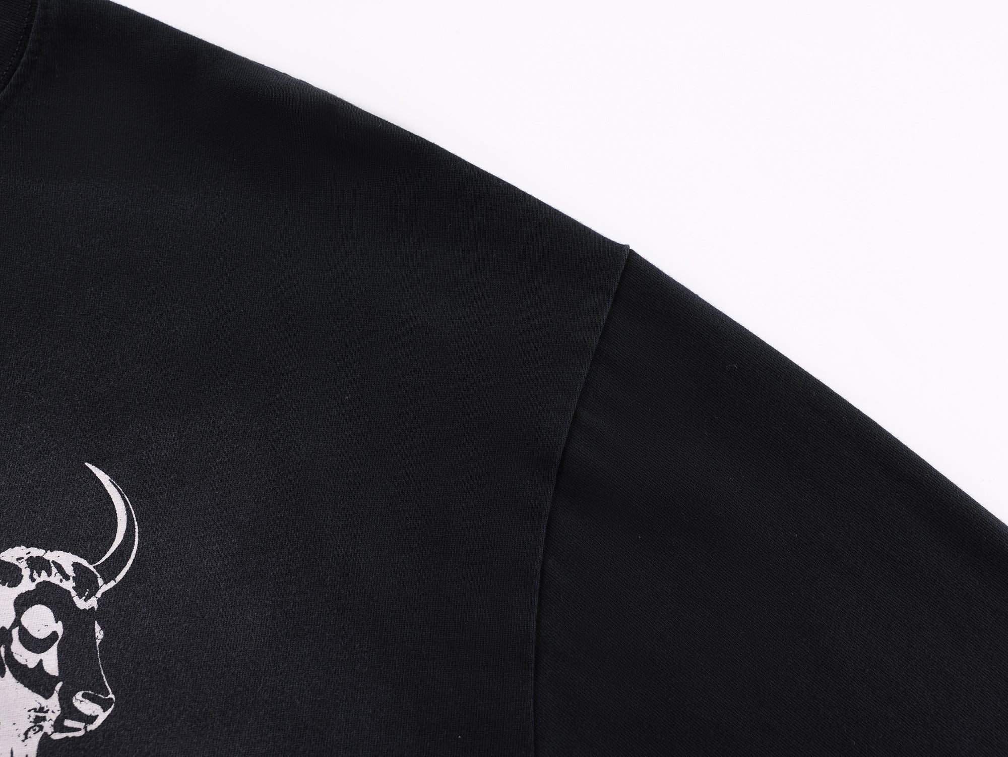 Omirad Skeleton Bull Gradient Long-Sleeve Tee | Dark Streetwear