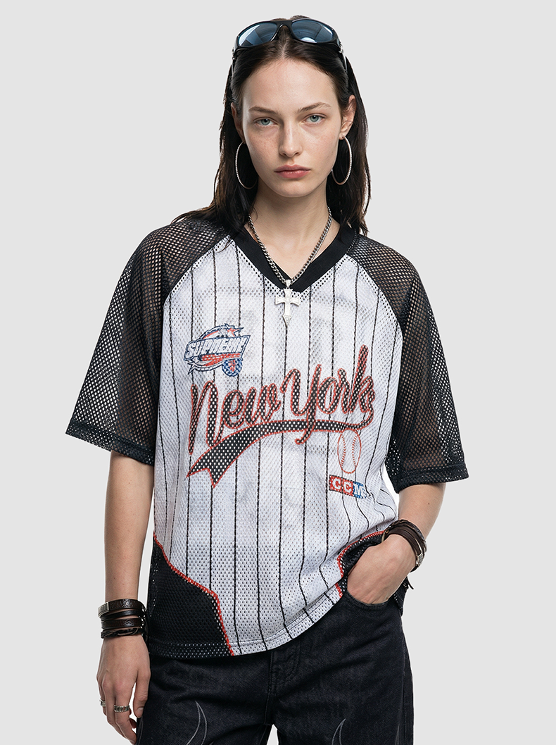 Black mesh jersey T-shirt with New York 89 pinstripes, worn by a model with sunglasses and hoop earrings