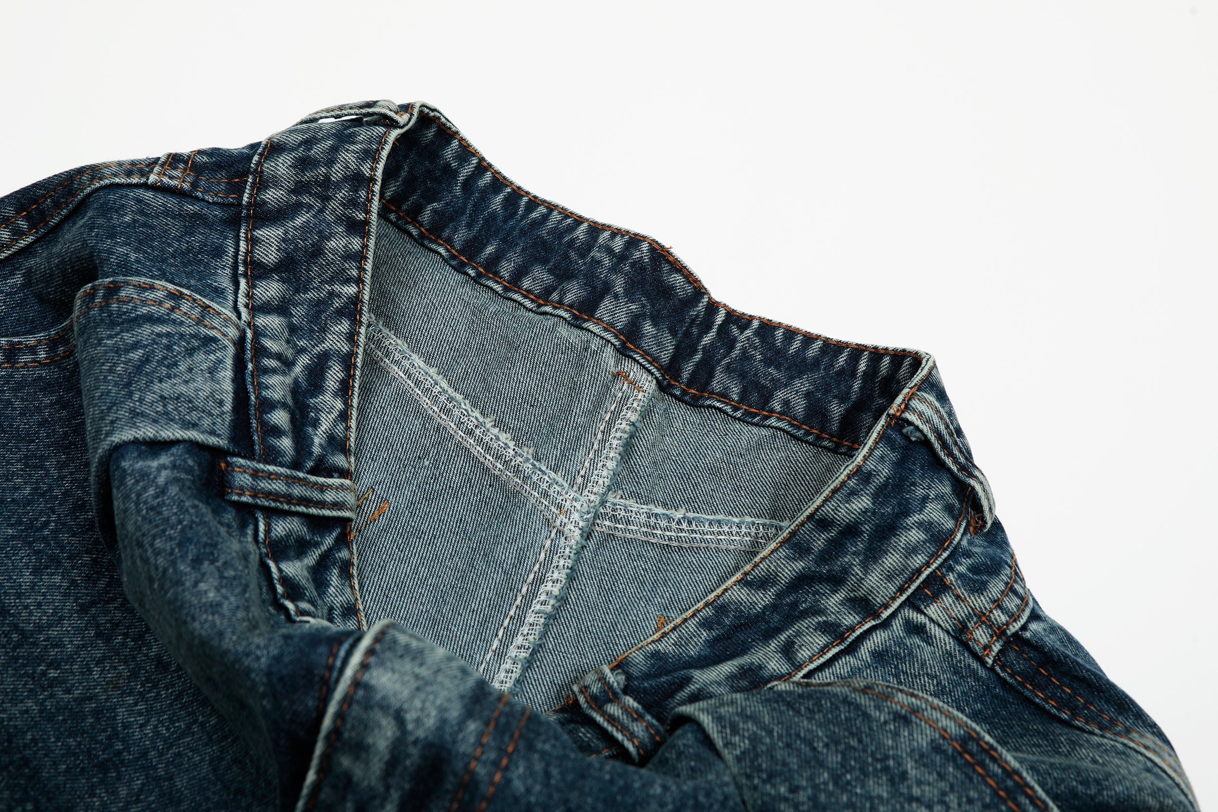 Pearl-Stud Barrel Jeans | Vintage Wash Wide-Leg Denim