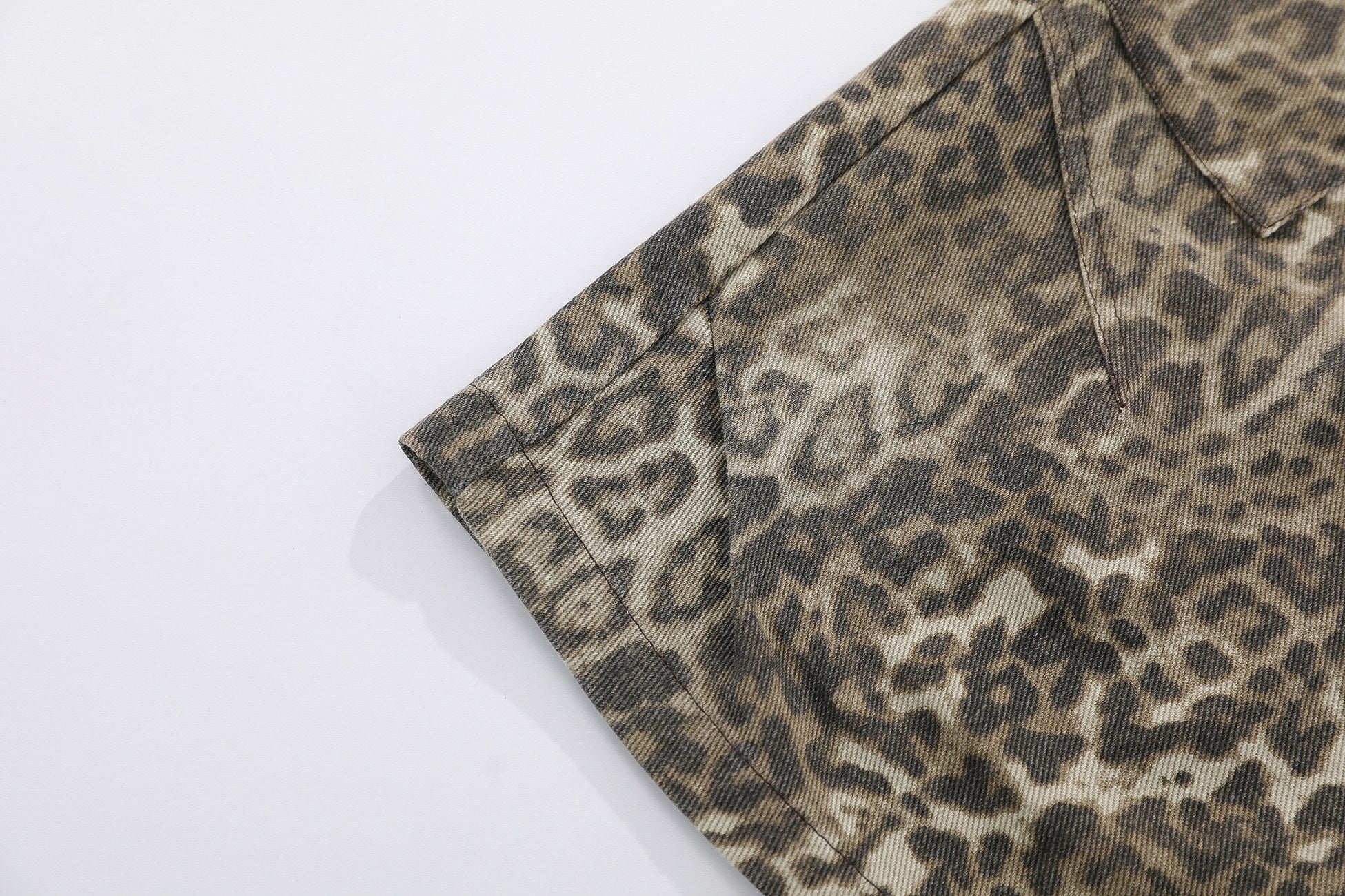 Omirad Leopard Cargo Shorts | Wide-Leg Animal Print