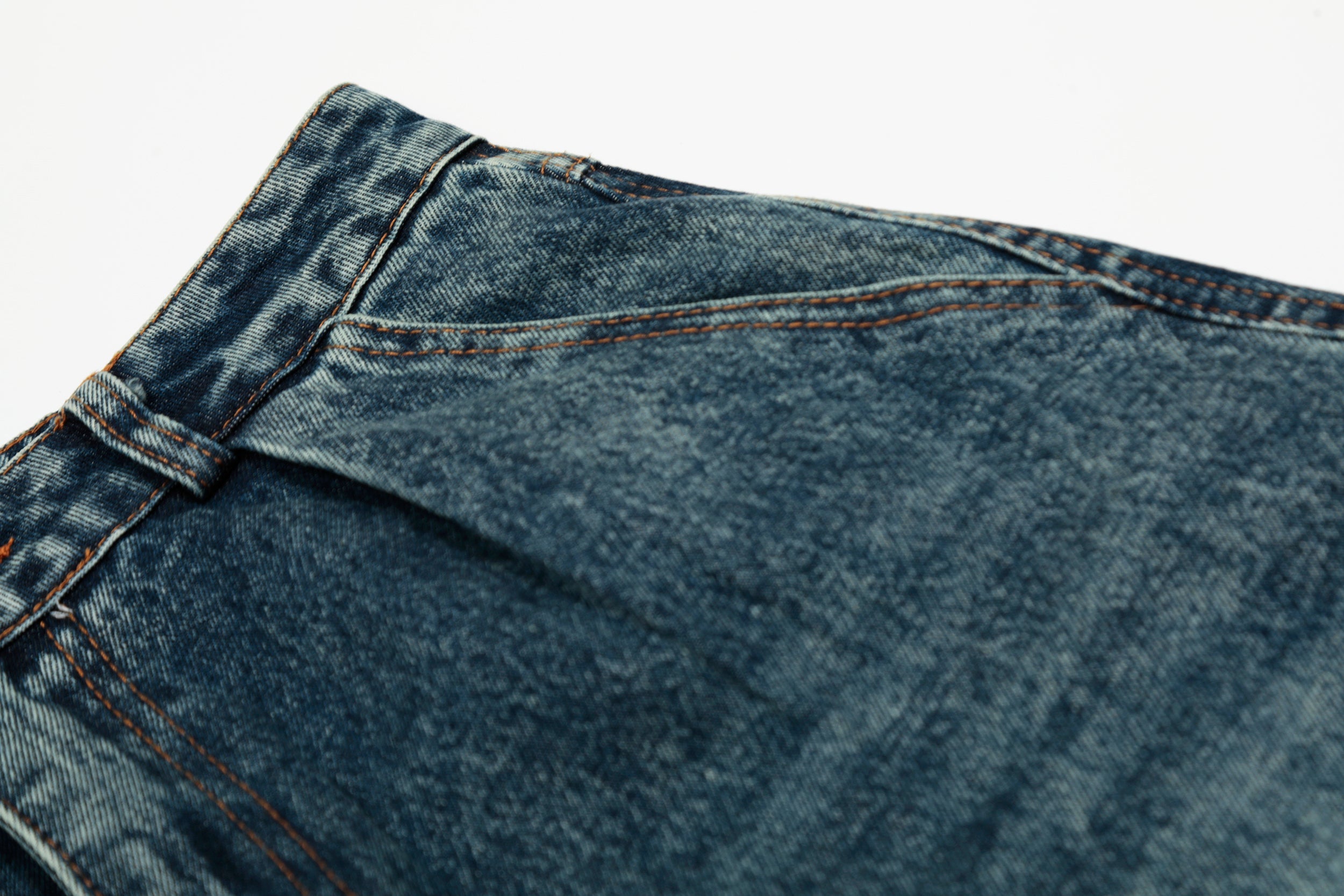 Pearl-Stud Barrel Jeans | Vintage Wash Wide-Leg Denim