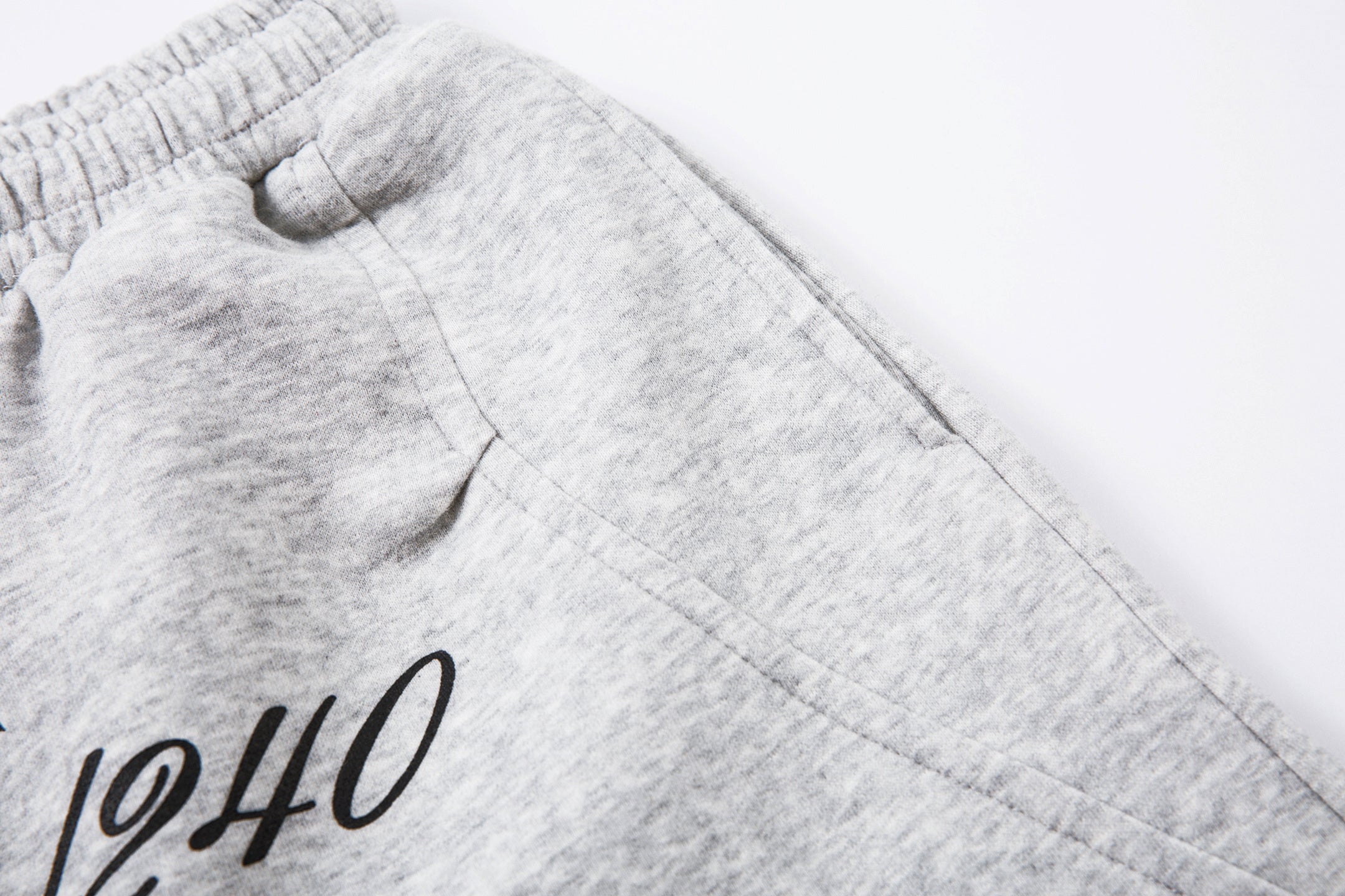 Omirad Embroidered Multi-Pocket Wide-Leg Cargo Sweatpants