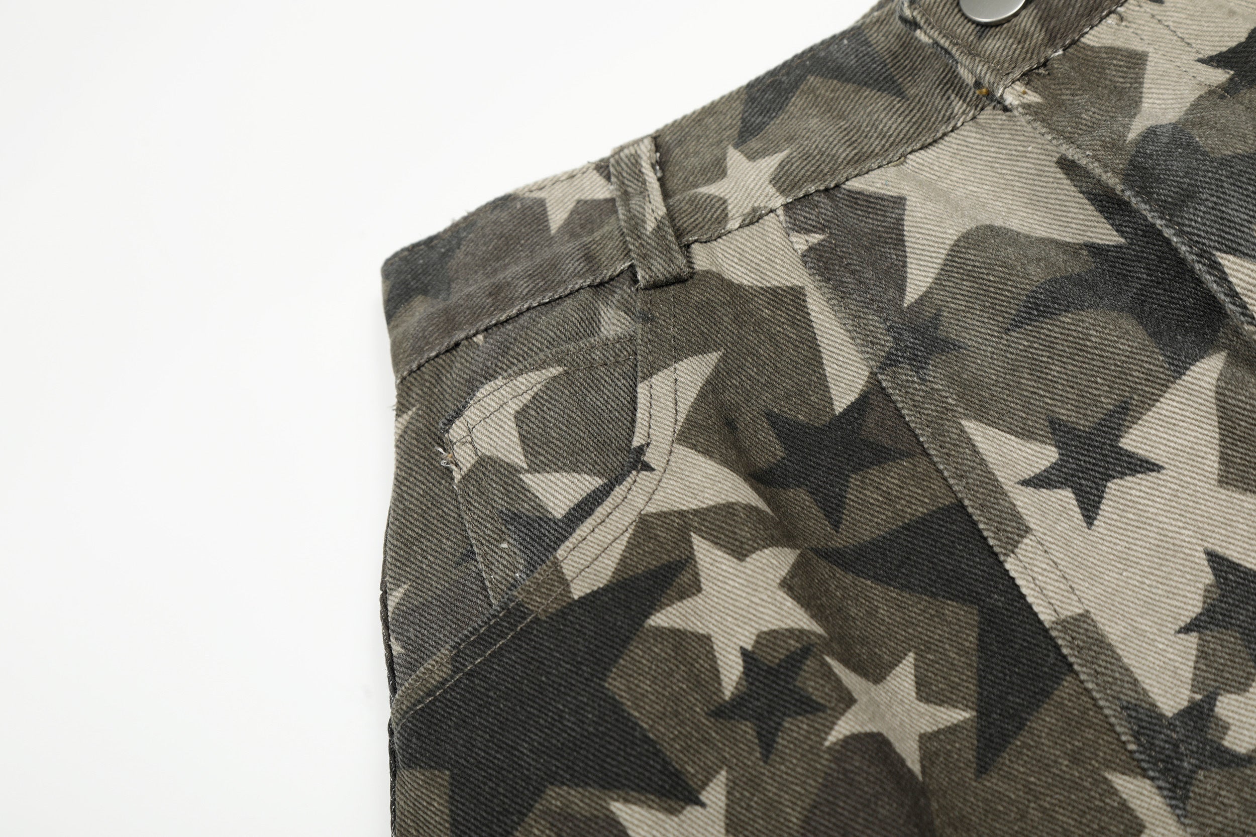 Omirad Star Camo Cargo Pants | Barrel-Leg Street Style