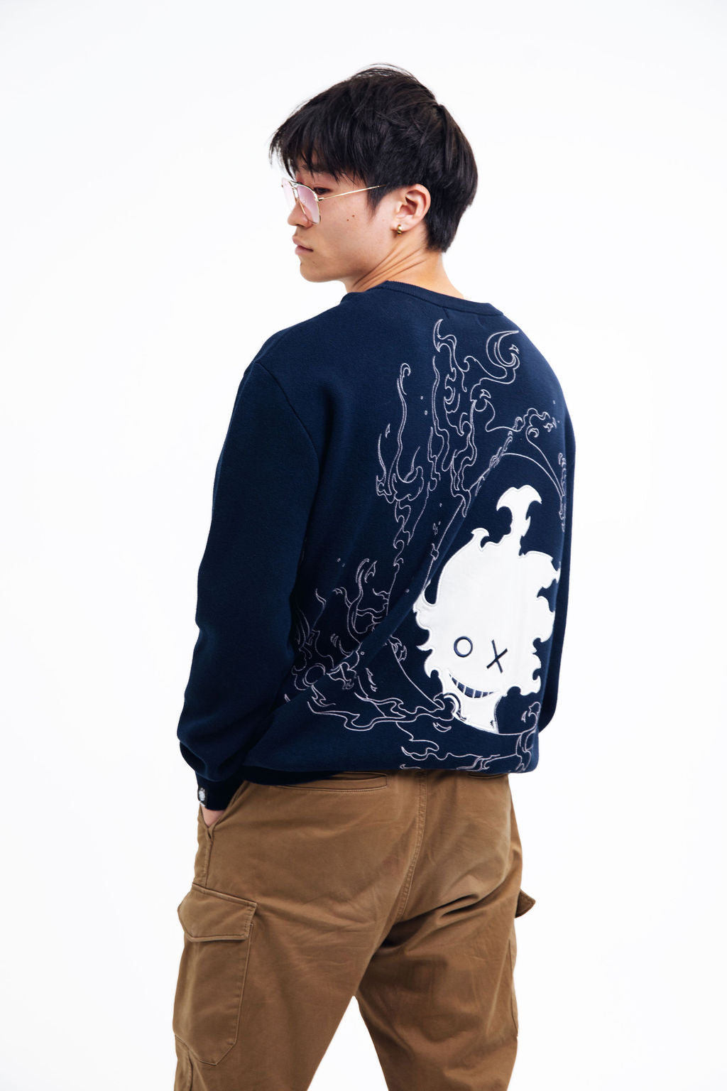 Anime Streetwear Sweatshirt „König der Zerstörung“ | Hochwertiges dunkelblaues Grafik-Crewneck-Sweatshirt