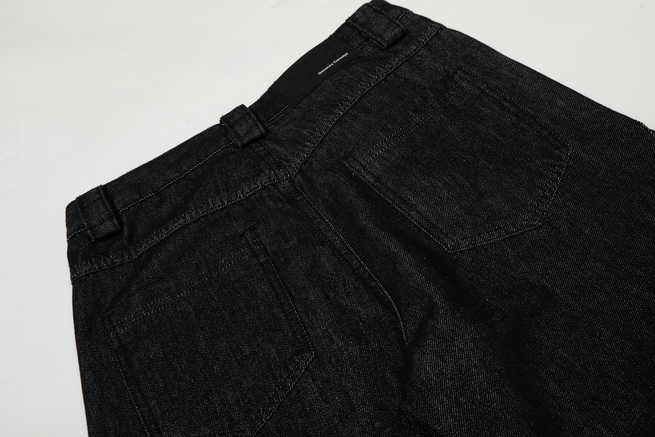 Structured Panel Balloon Wide-Leg Jeans in Black Denim