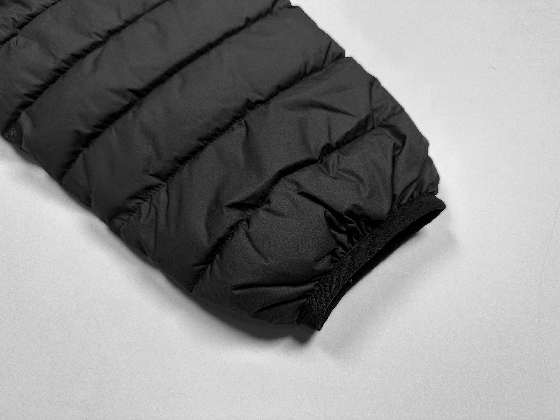 Omirad Quilted Half-Zip Puffer Hoodie | Lightweight Streetwear