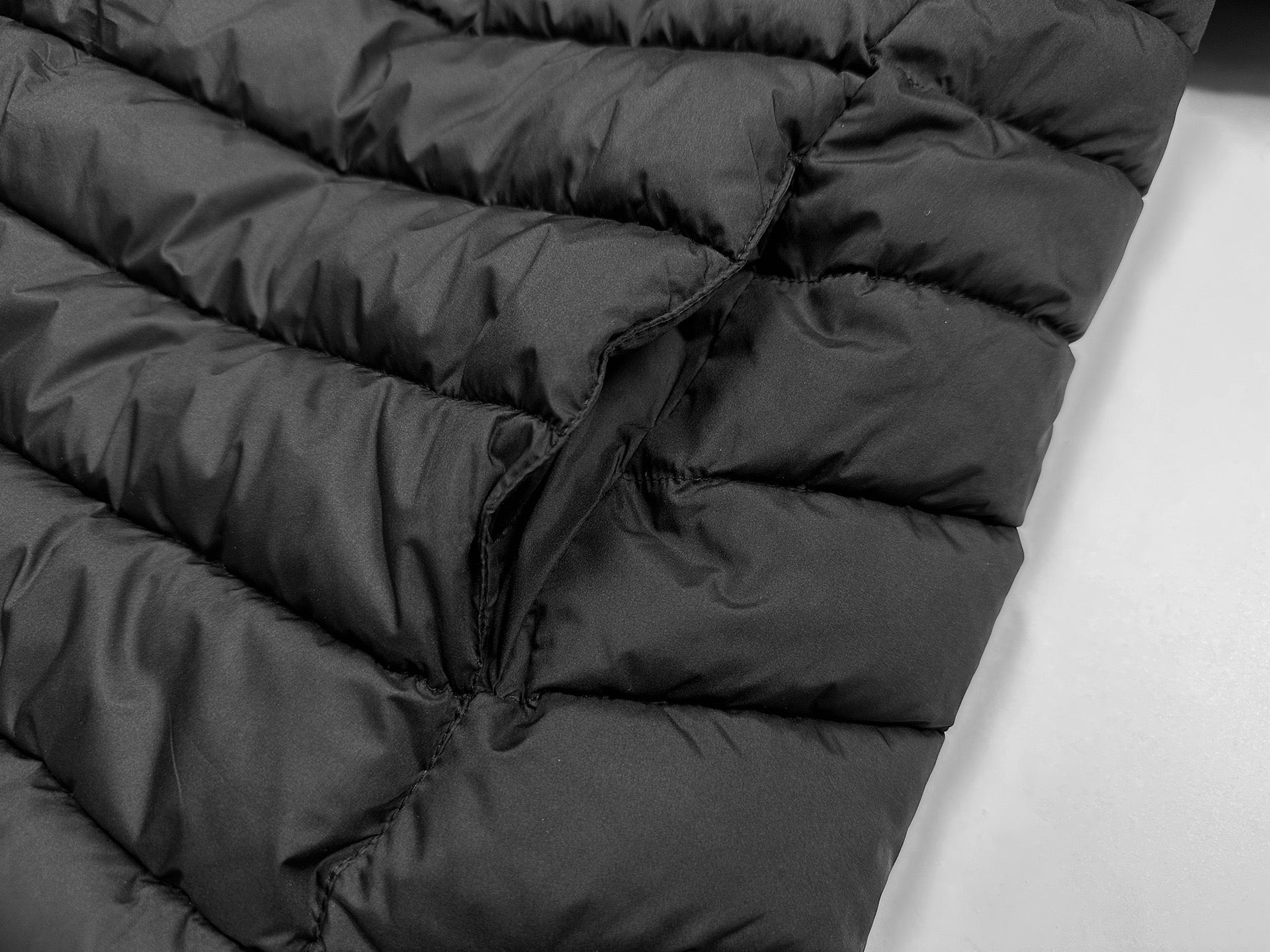 Omirad Quilted Half-Zip Puffer Hoodie | Lightweight Streetwear
