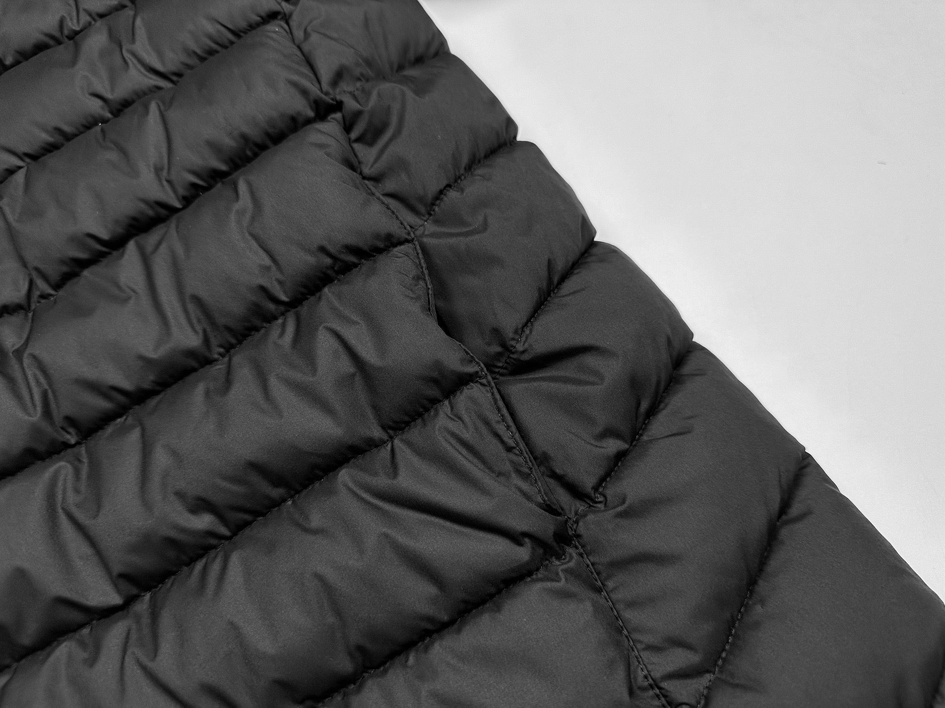 Omirad Quilted Half-Zip Puffer Hoodie | Lightweight Streetwear