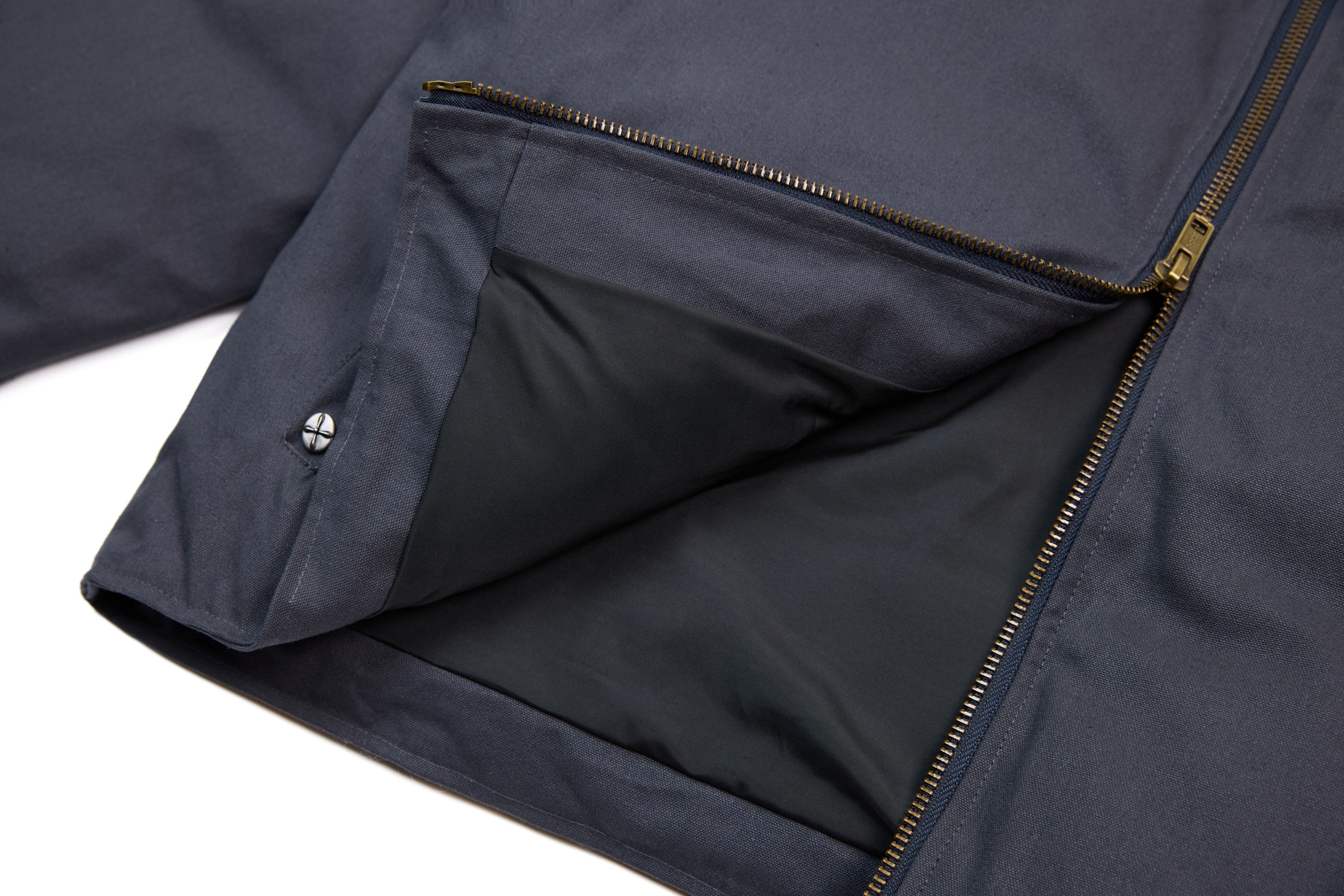 MADE NORECORDXX Embroidered Cropped Zip Jacket – Slate Blue