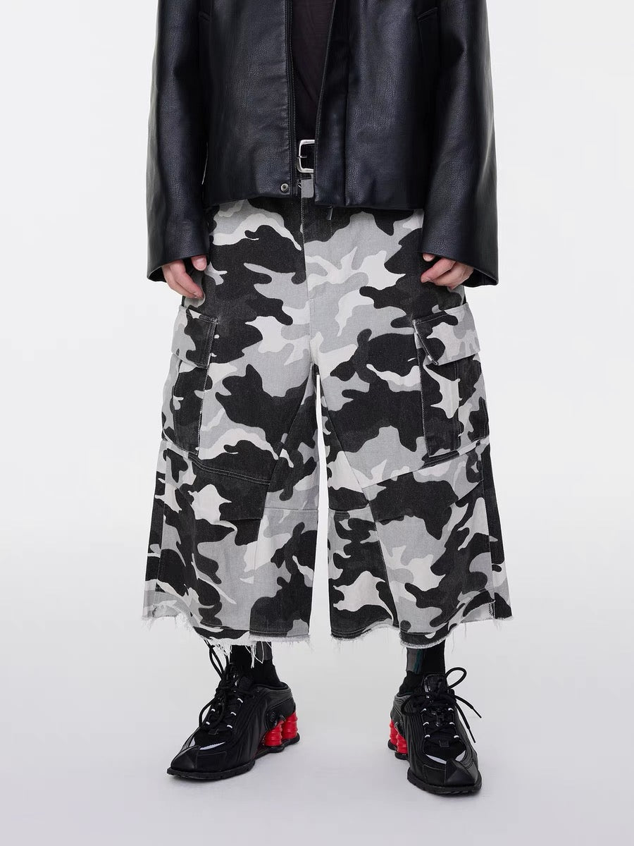 Omirad Camo Multi-Pocket Cargo Shorts | Wide-Leg Streetwear