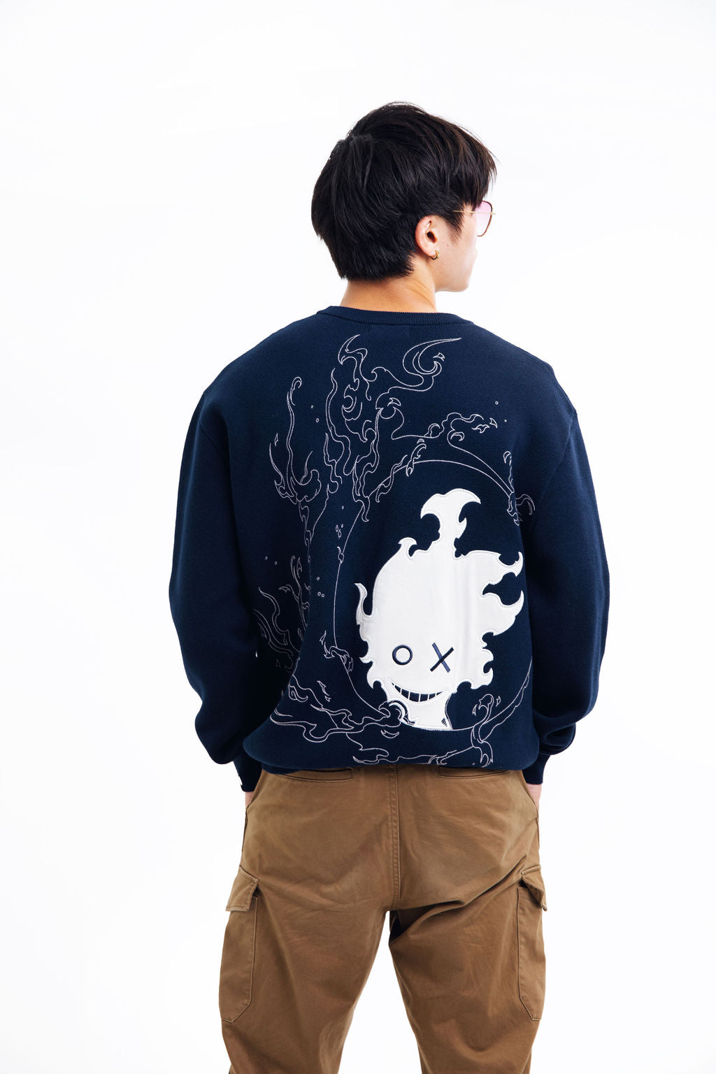 Anime Streetwear Sweatshirt „König der Zerstörung“ | Hochwertiges dunkelblaues Grafik-Crewneck-Sweatshirt
