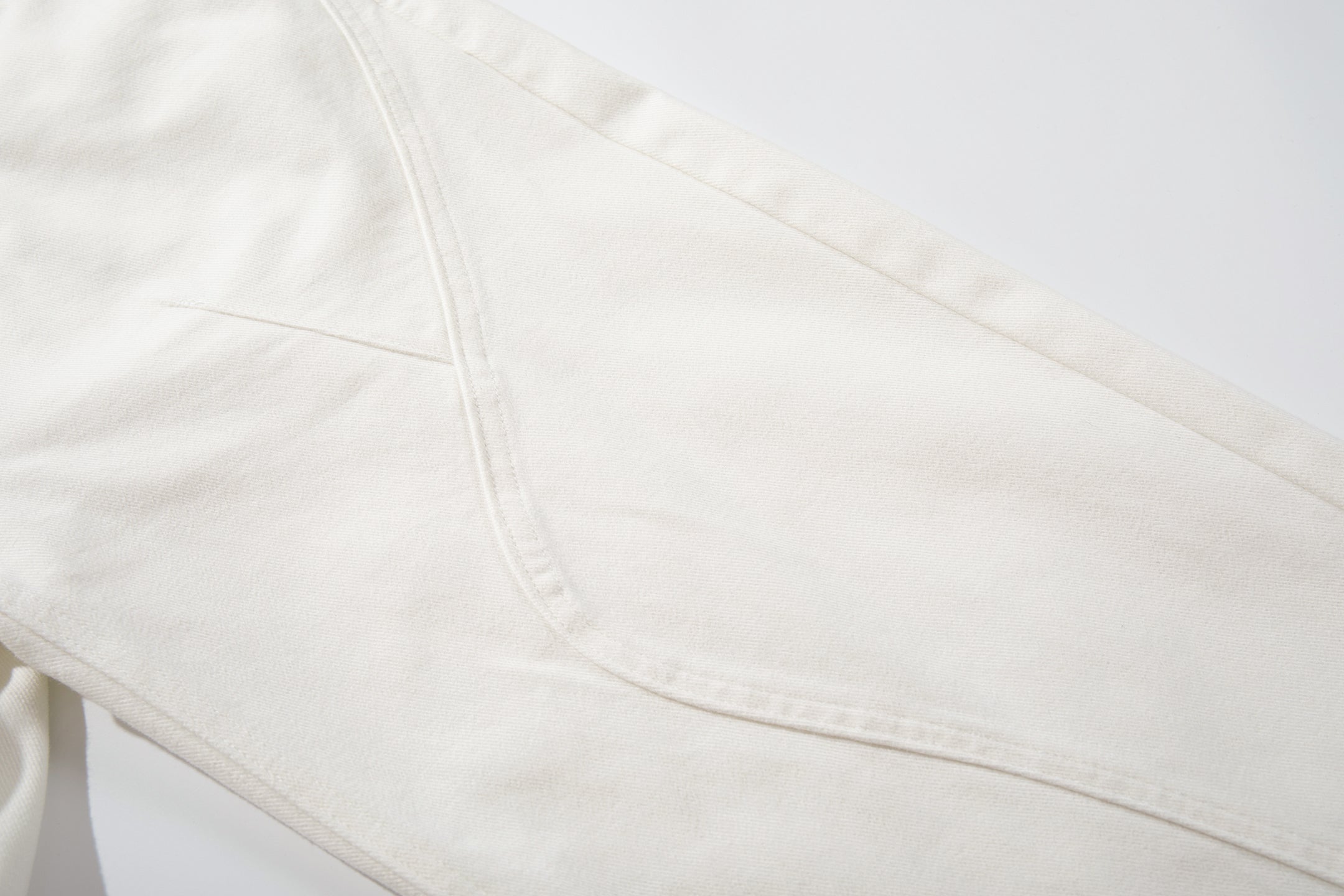 Omirad Clean-Edge White Wide-Leg Jeans | Curved Panel Denim
