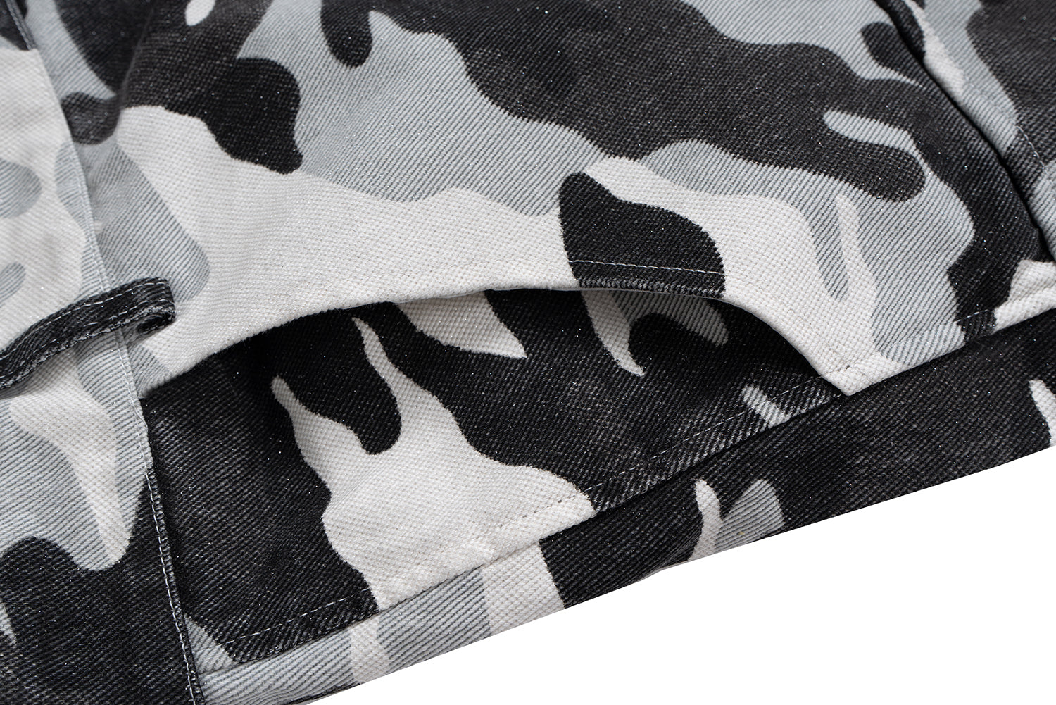 Omirad Camo Multi-Pocket Cargo Shorts | Wide-Leg Streetwear