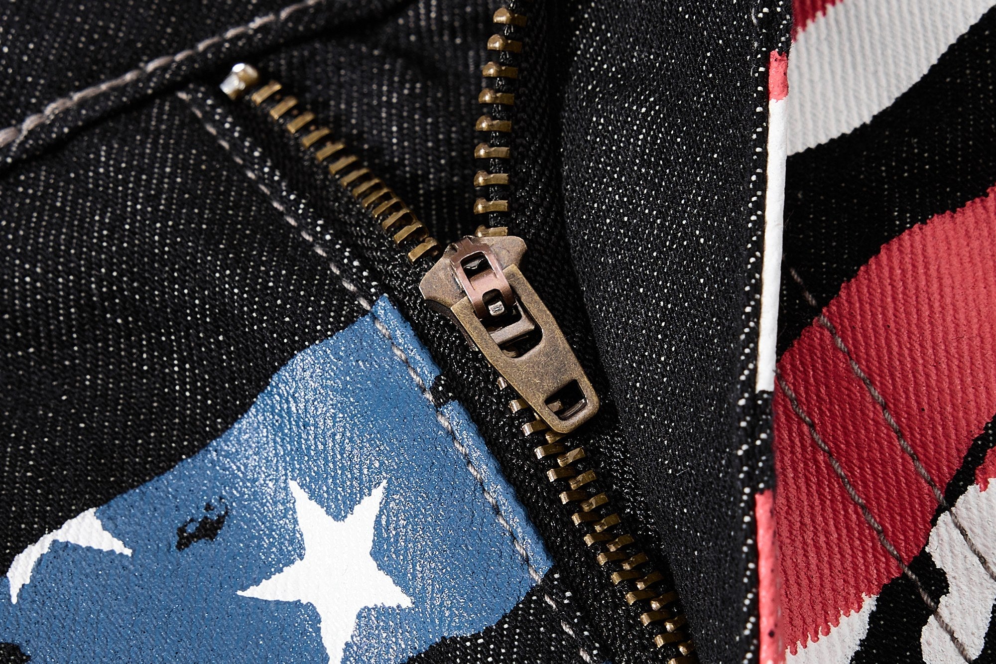 Vintage American Flag Baggy Jeans | Y2K Wide-Leg Denim