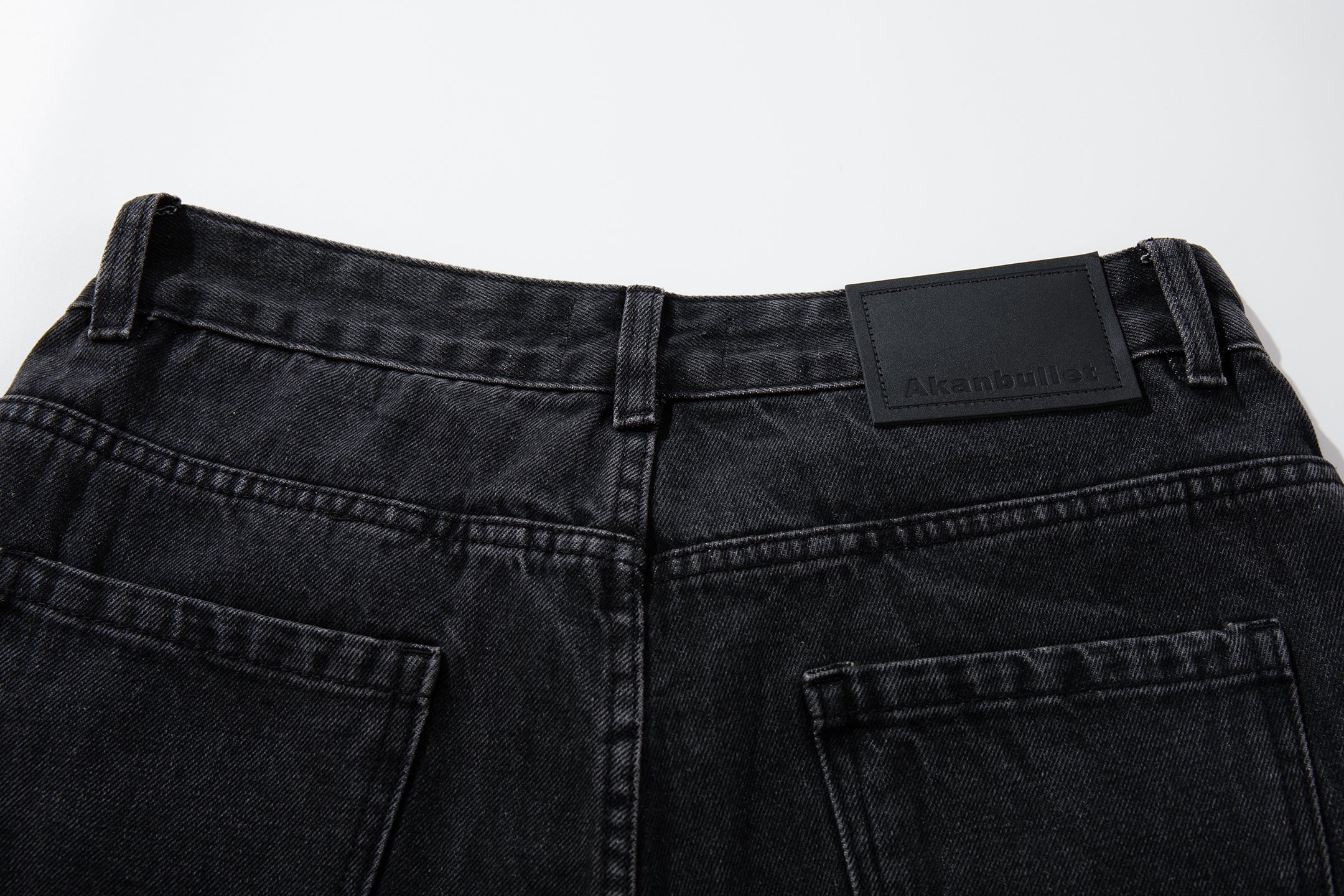 Gradient Washed Wide-Leg Denim Jeans | Curved Panel