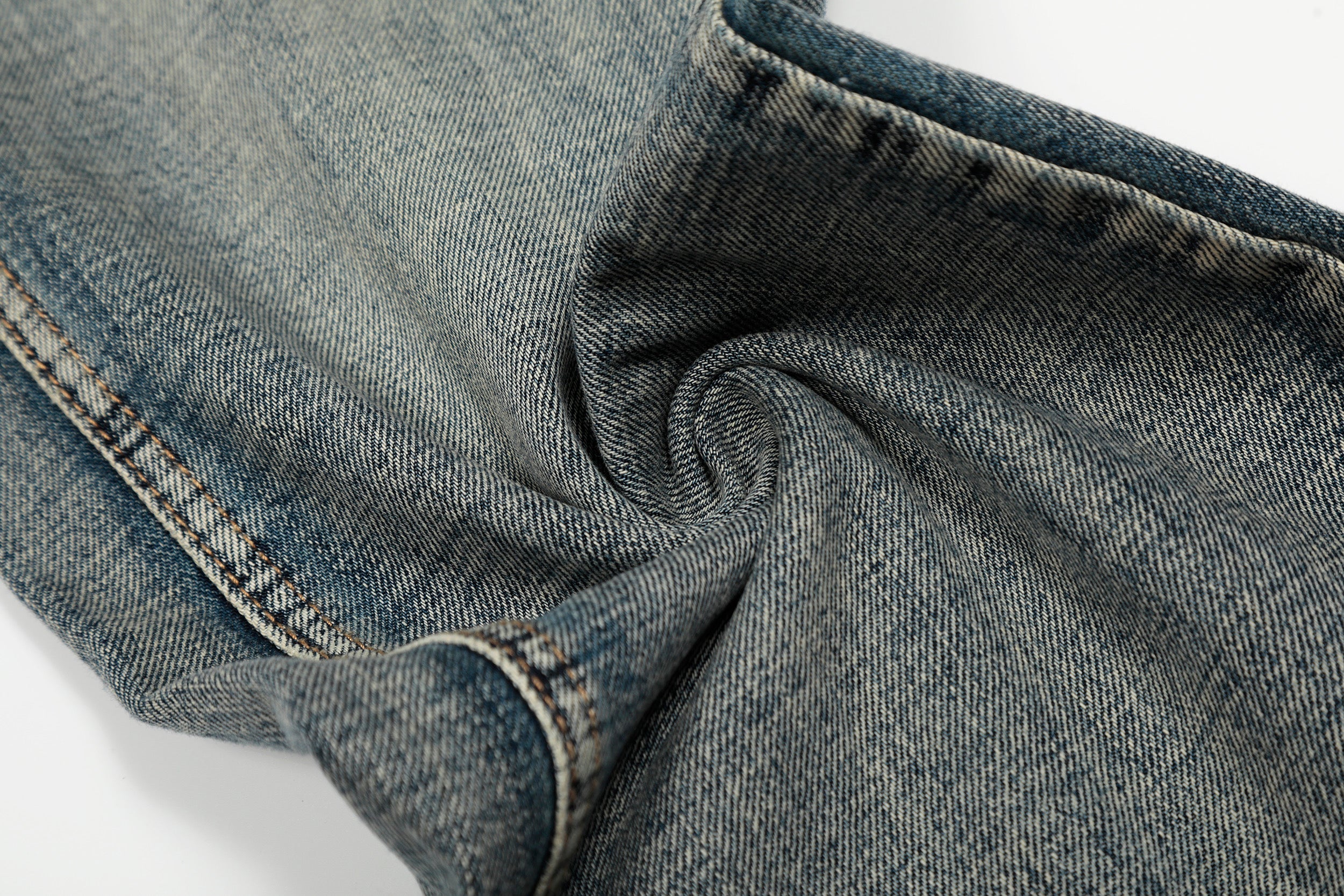 Retro Creased Wide-Leg Denim Jeans | Vintage Wash Streetwear
