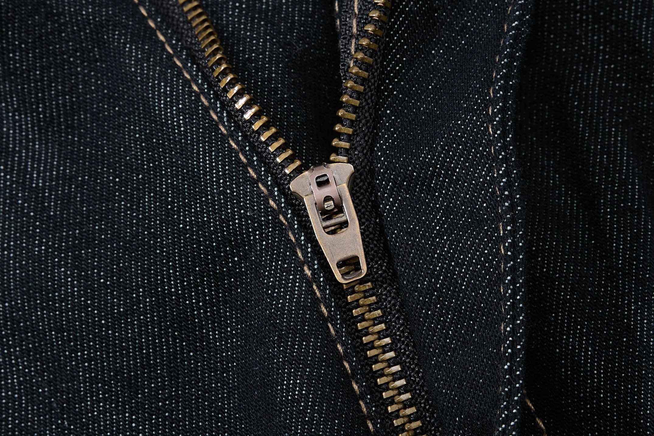 Omirad Buckle Detail Wide-Leg Dark Wash Denim Pants