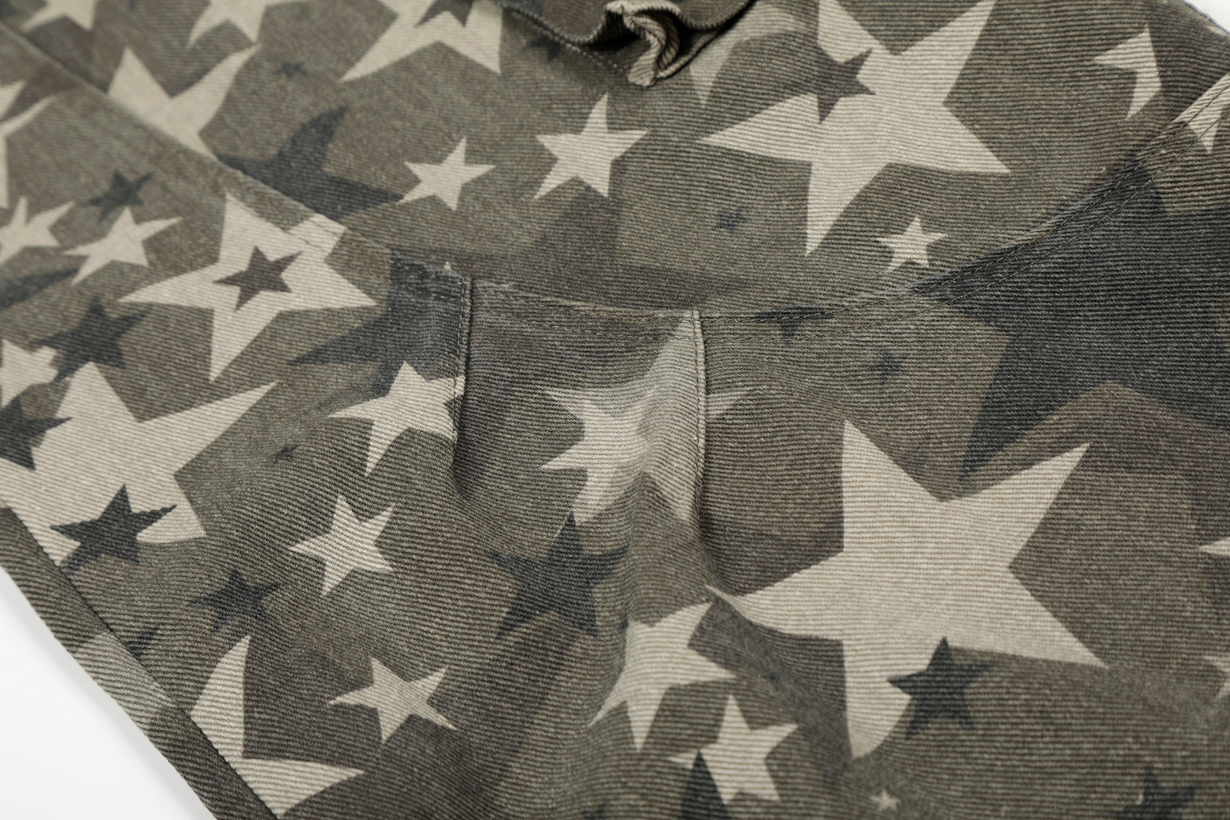 Omirad Star Camo Cargo Pants | Barrel-Leg Street Style