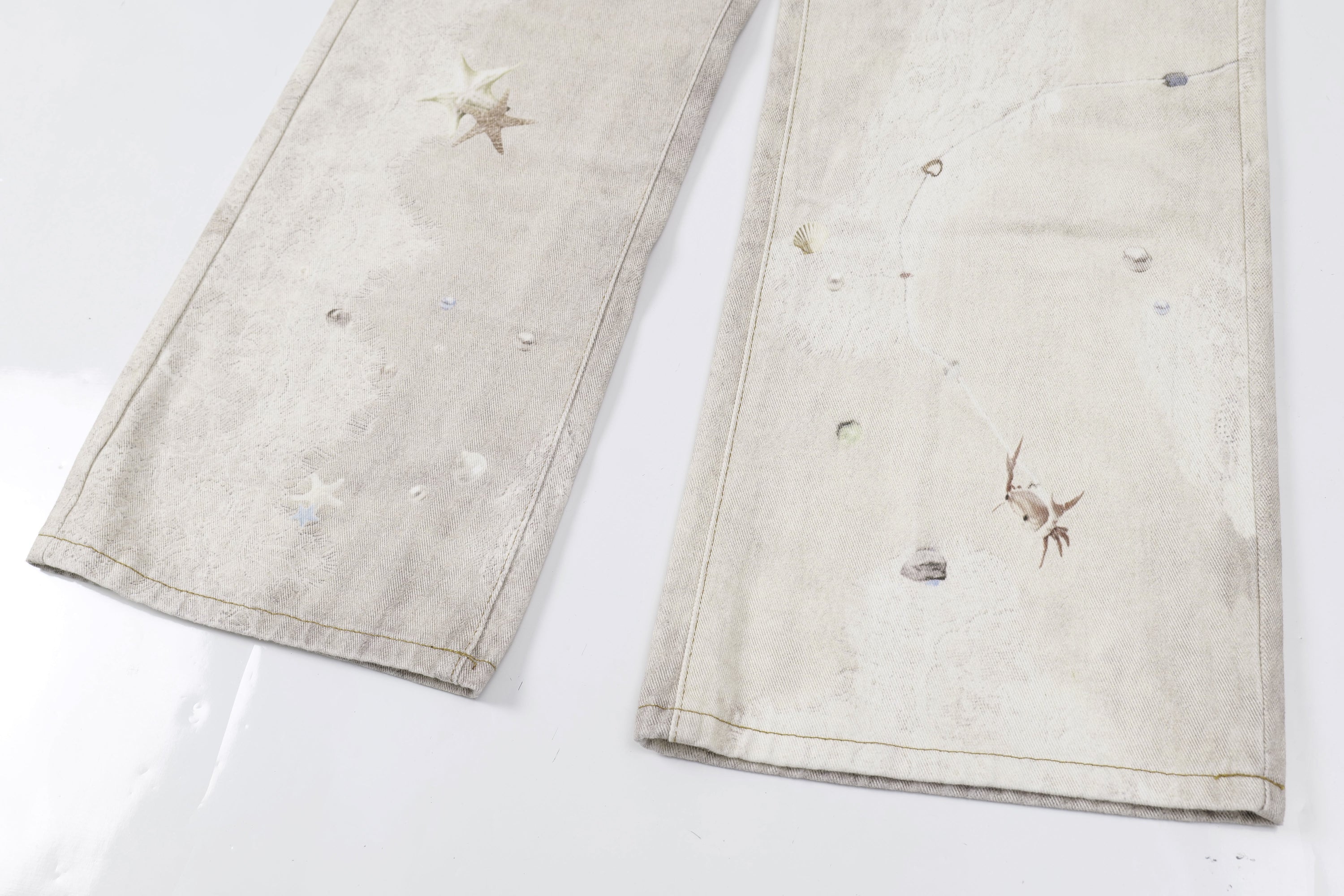Washed Botanical Print Wide-Leg Jeans | Omirad