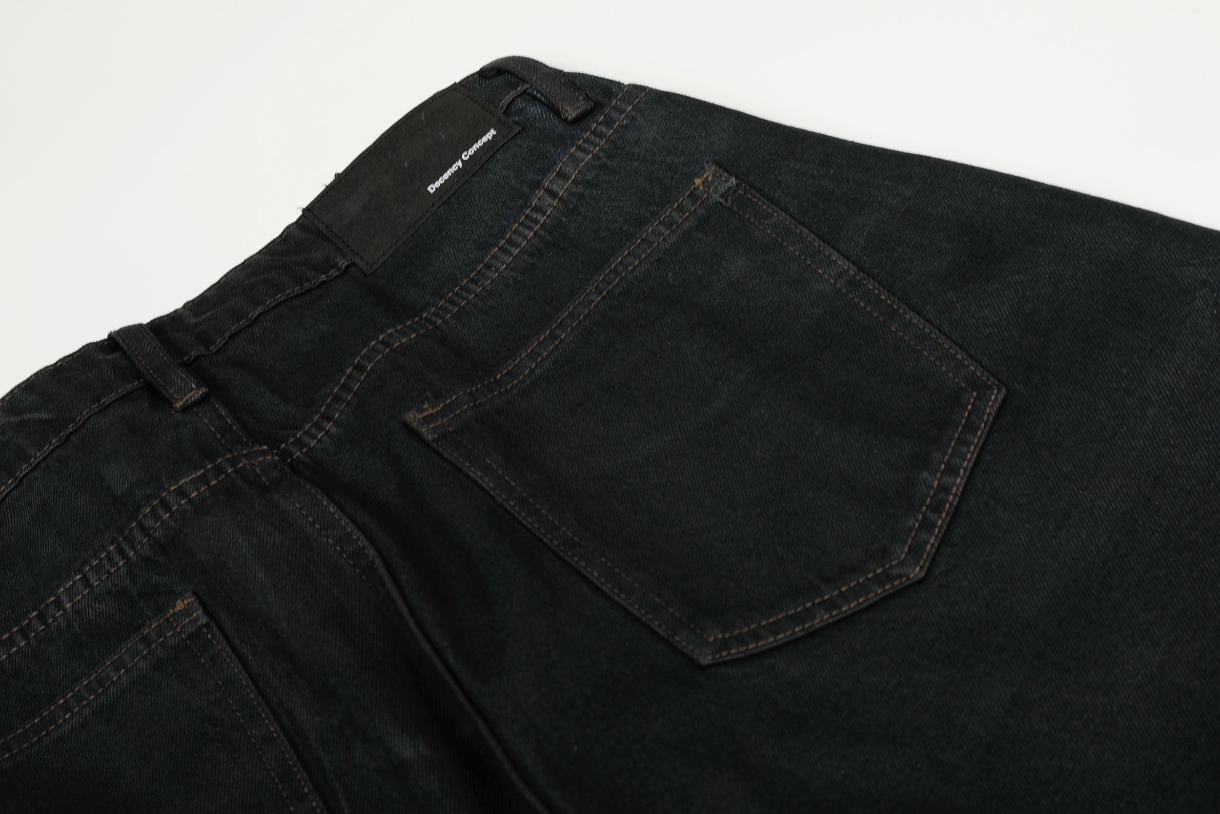 Omirad Minimal Curved Wide-Leg Denim Pants | Black