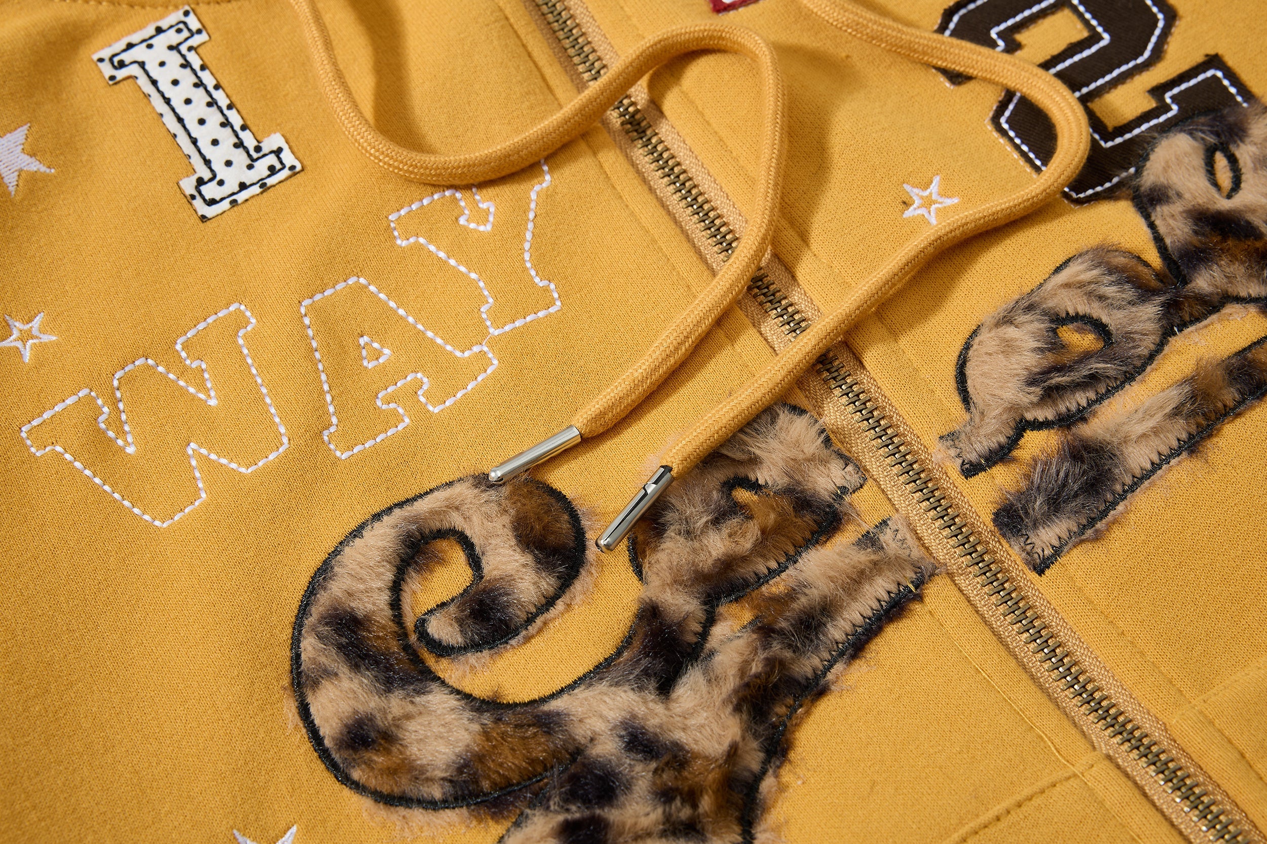 Vintage Graphic Zip-Up Hoodie | Streetwear Statement Fleece