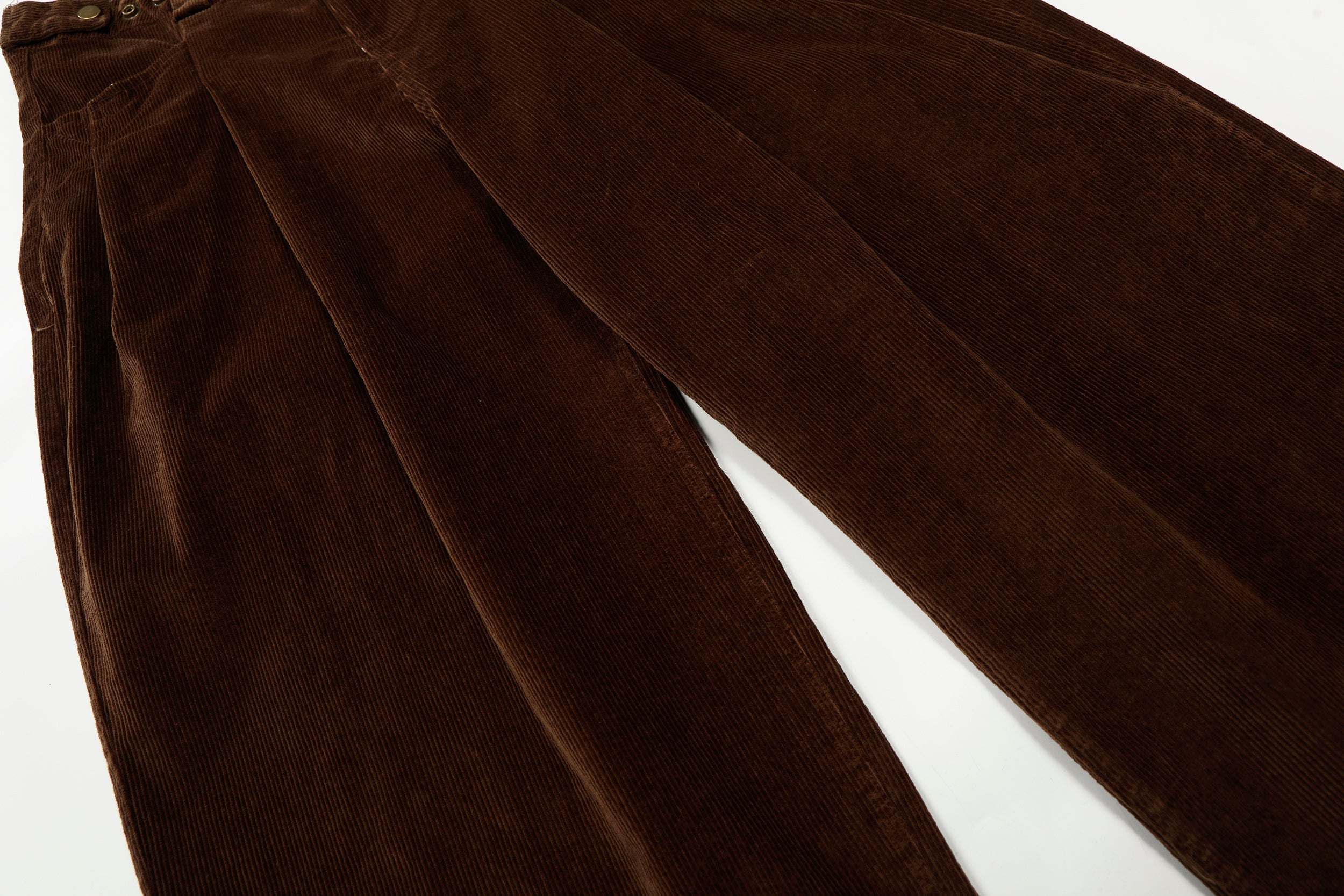 Omirad Wide-Leg Corduroy Trousers | Pleated Relaxed Fit