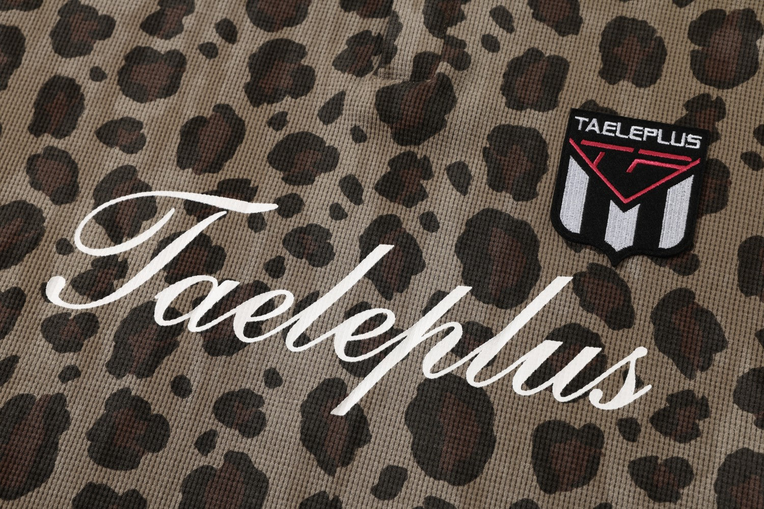Taeleplus Leopard Print Long Sleeve Polo Shirt | Streetwear