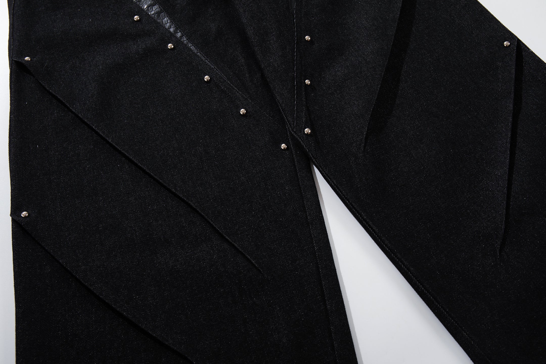 Omirad Panel-Detail Wide Leg Denim Pants with Rivets