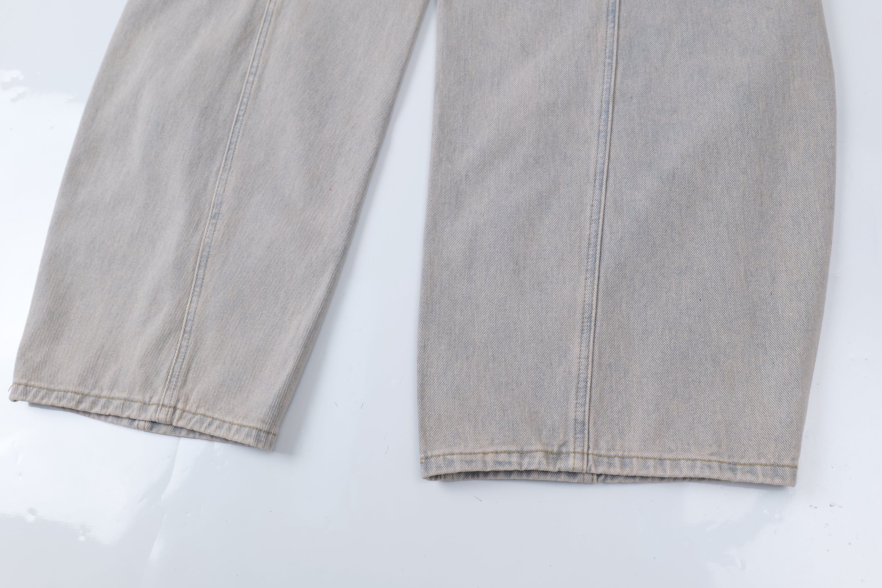 Distressed Curved Wide-Leg Jeans | Vintage Wash Streetwear