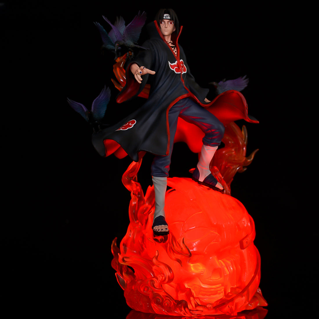 Uchiha Itachi Actionfigur - 33,5 cm Limited Edition | Dynamische Pose mit Beleuchtungseffekten und Sharingan