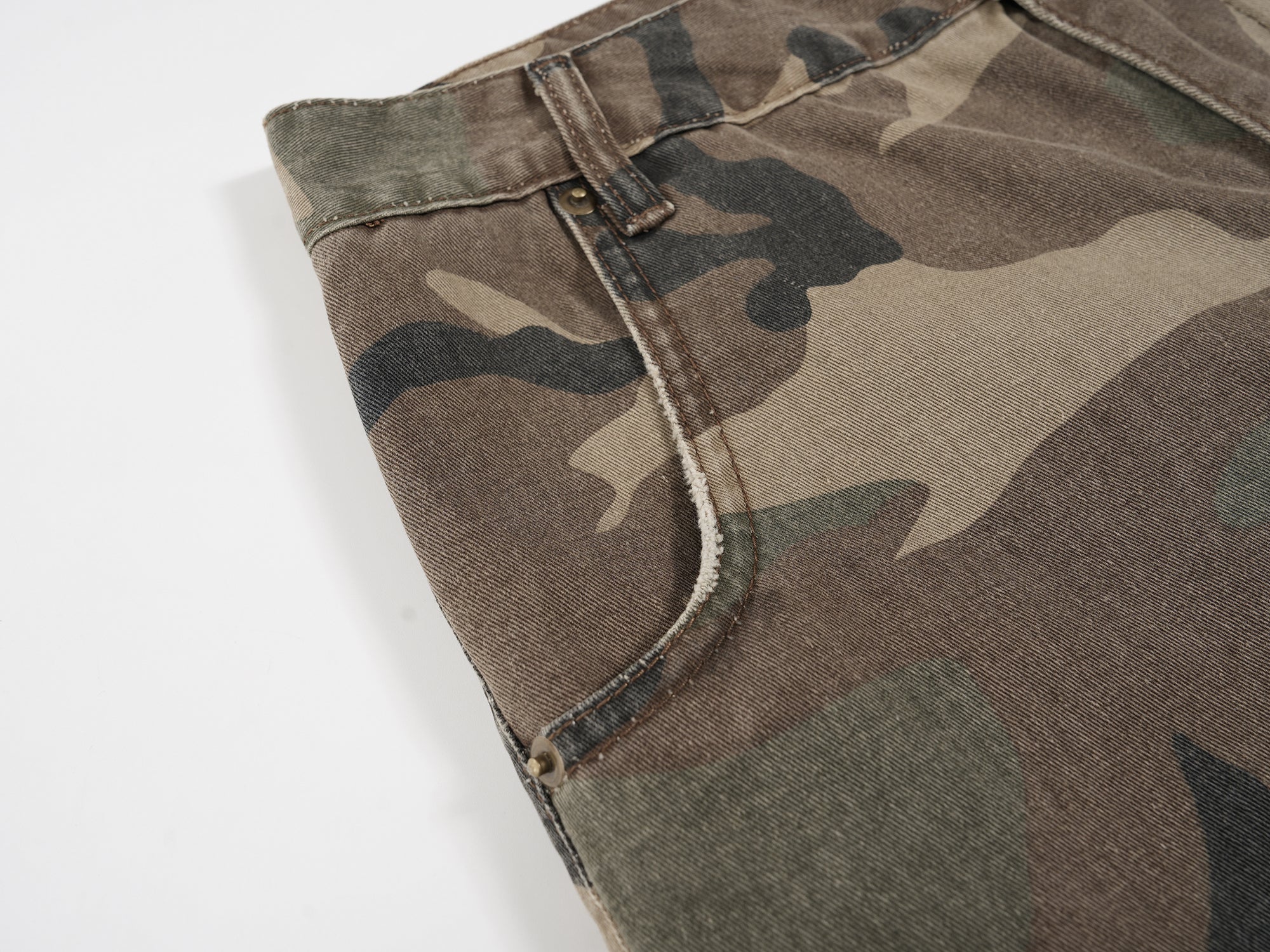 Omirad Distressed Camo Cargo Shorts | Military Streetwear