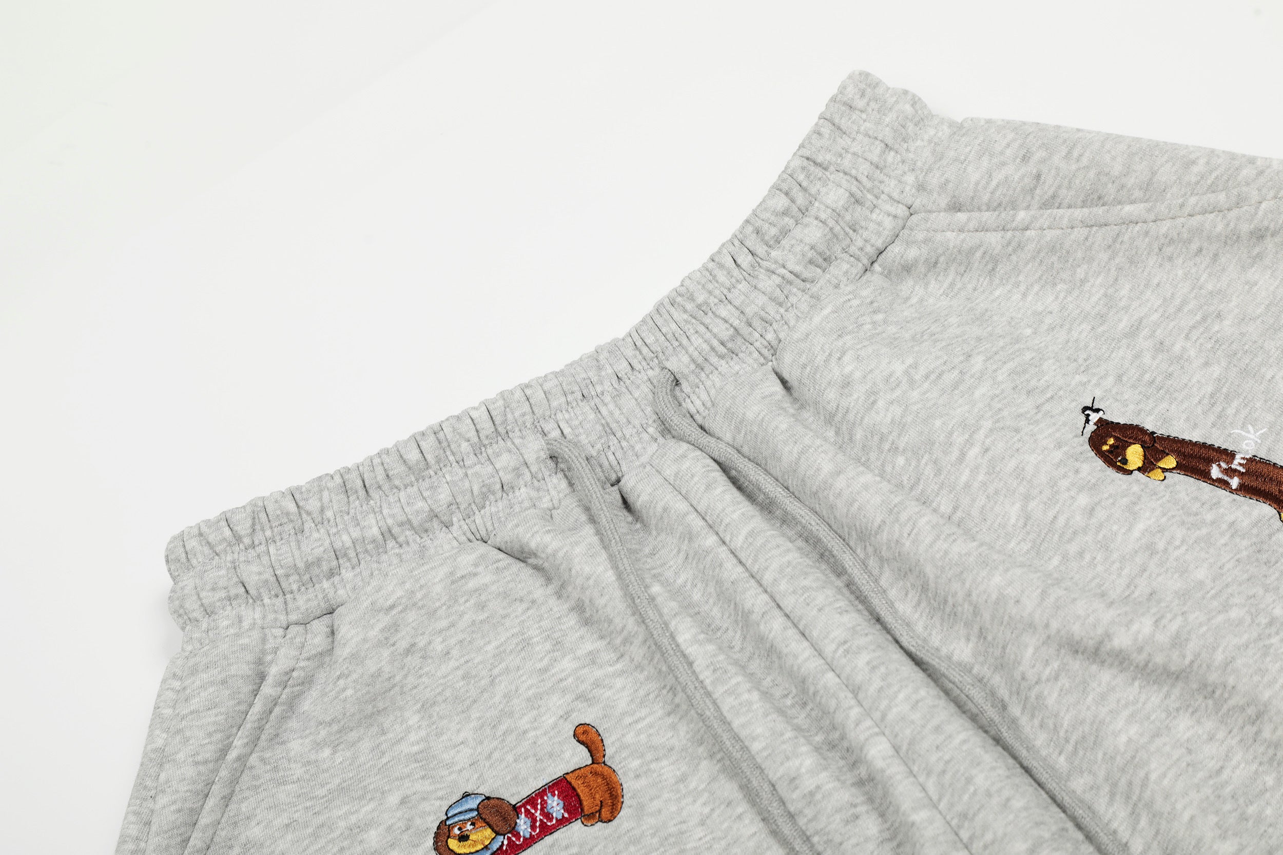 Embroidered Dog Motif Wide-Leg Sweatpants | Omirad