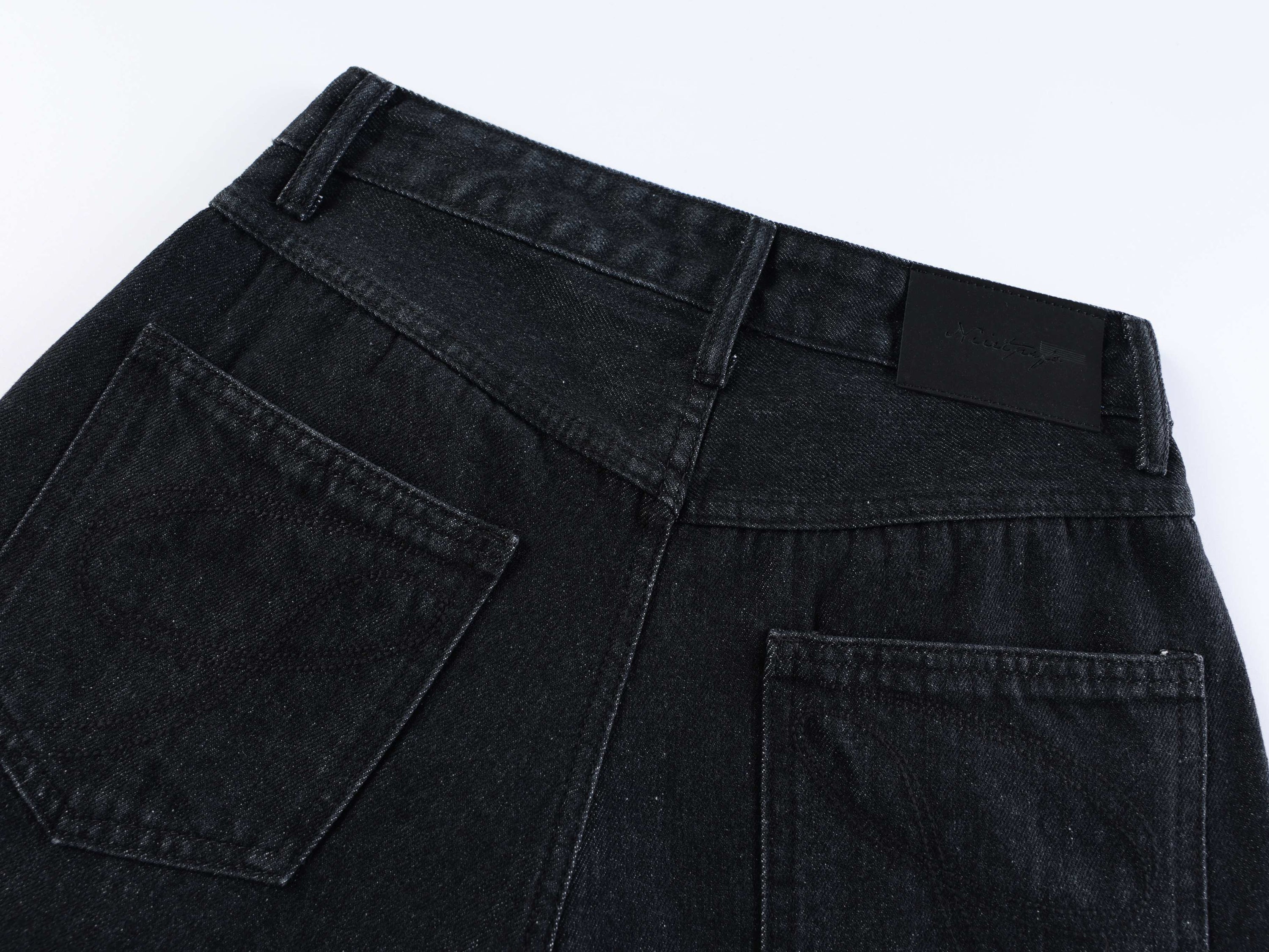 Omirad Arc Button Wide-Leg Denim Shorts | Black